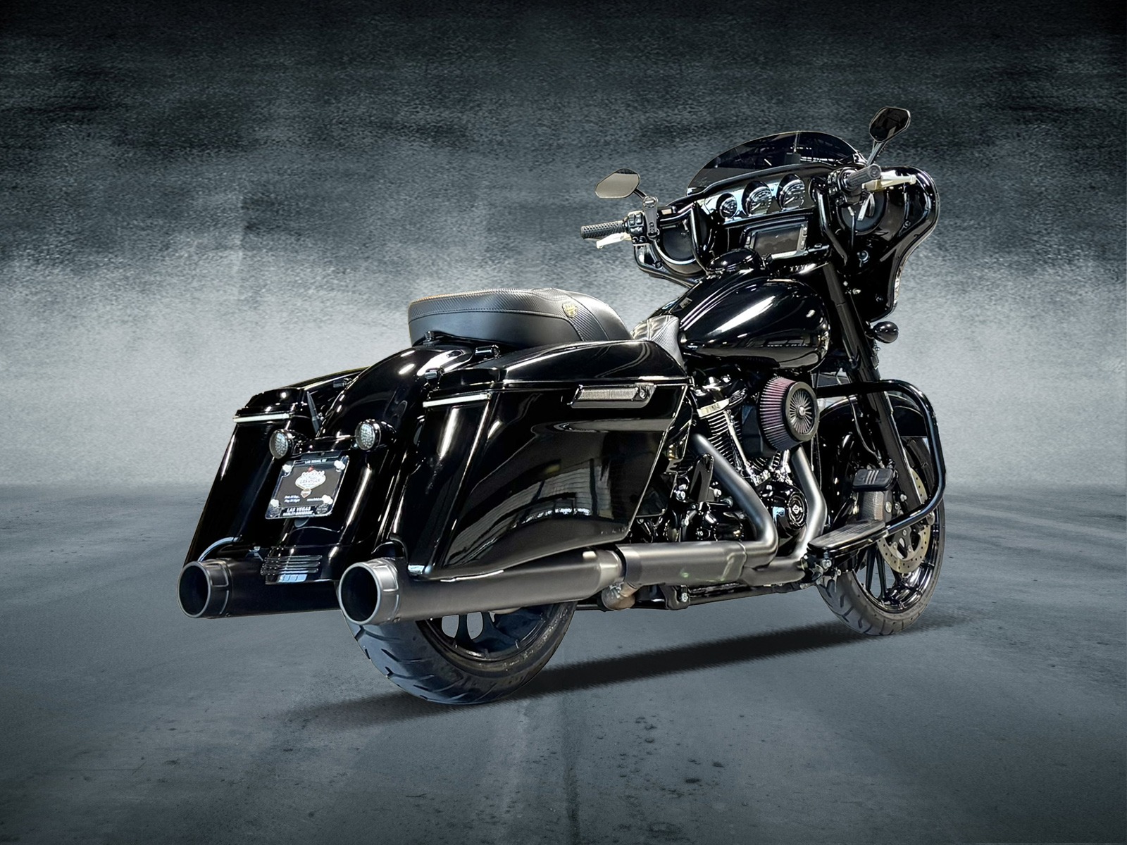 2018 Harley-Davidson Street Glide® Special 3