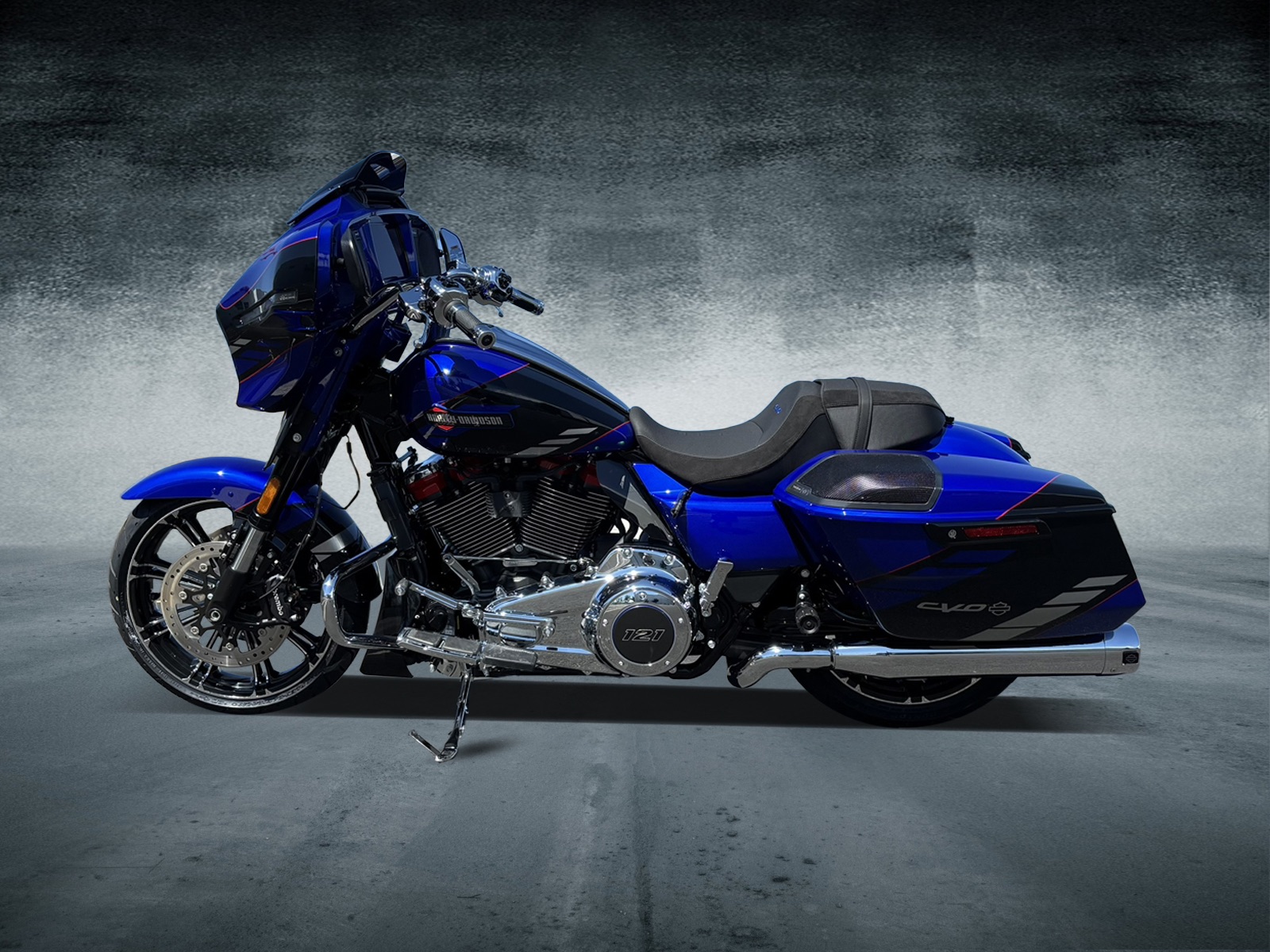 2025 Harley-Davidson CVO Street Glide® 5