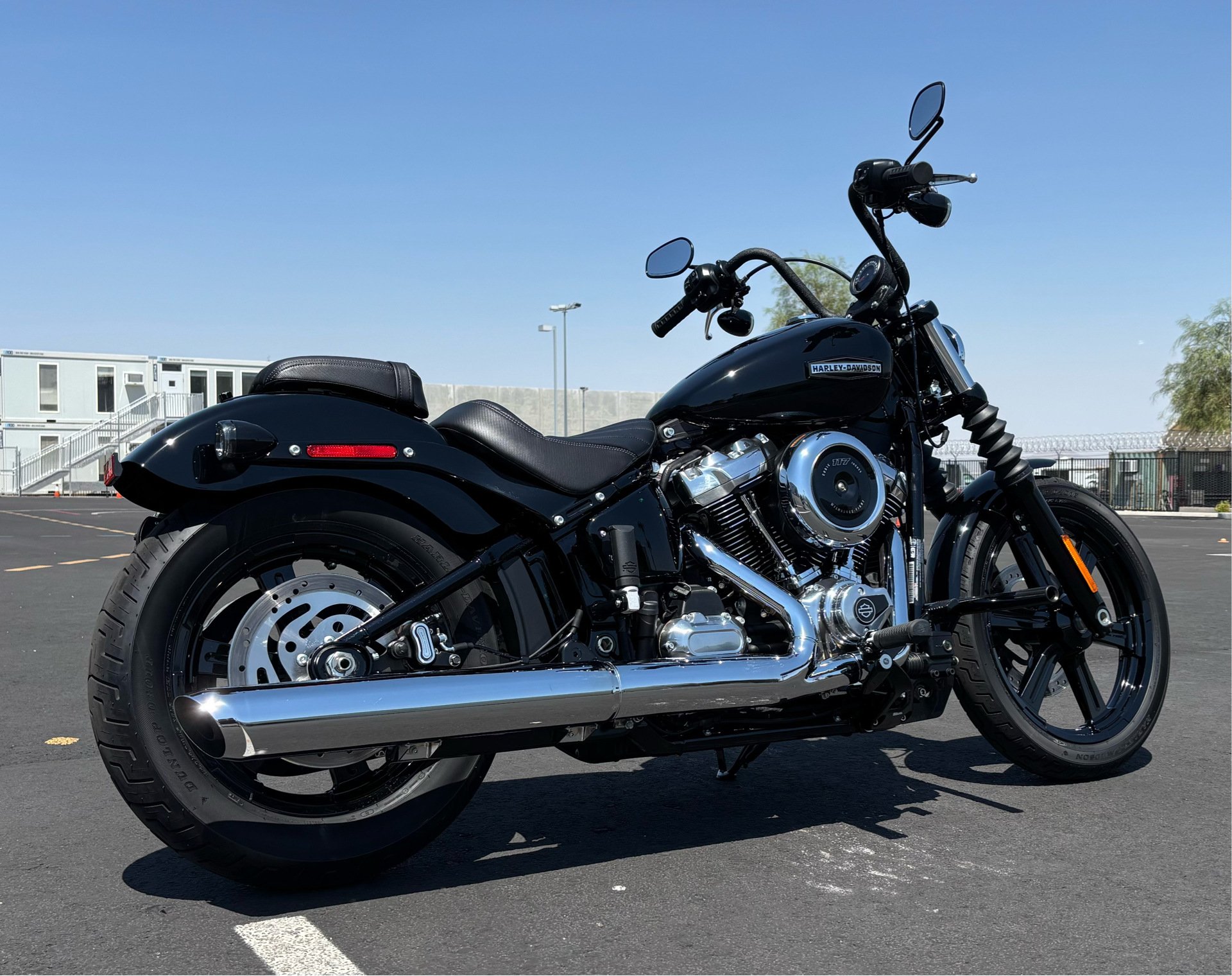 Certified Pre-Owned 2025 Harley-Davidson Street Bob® Vivid