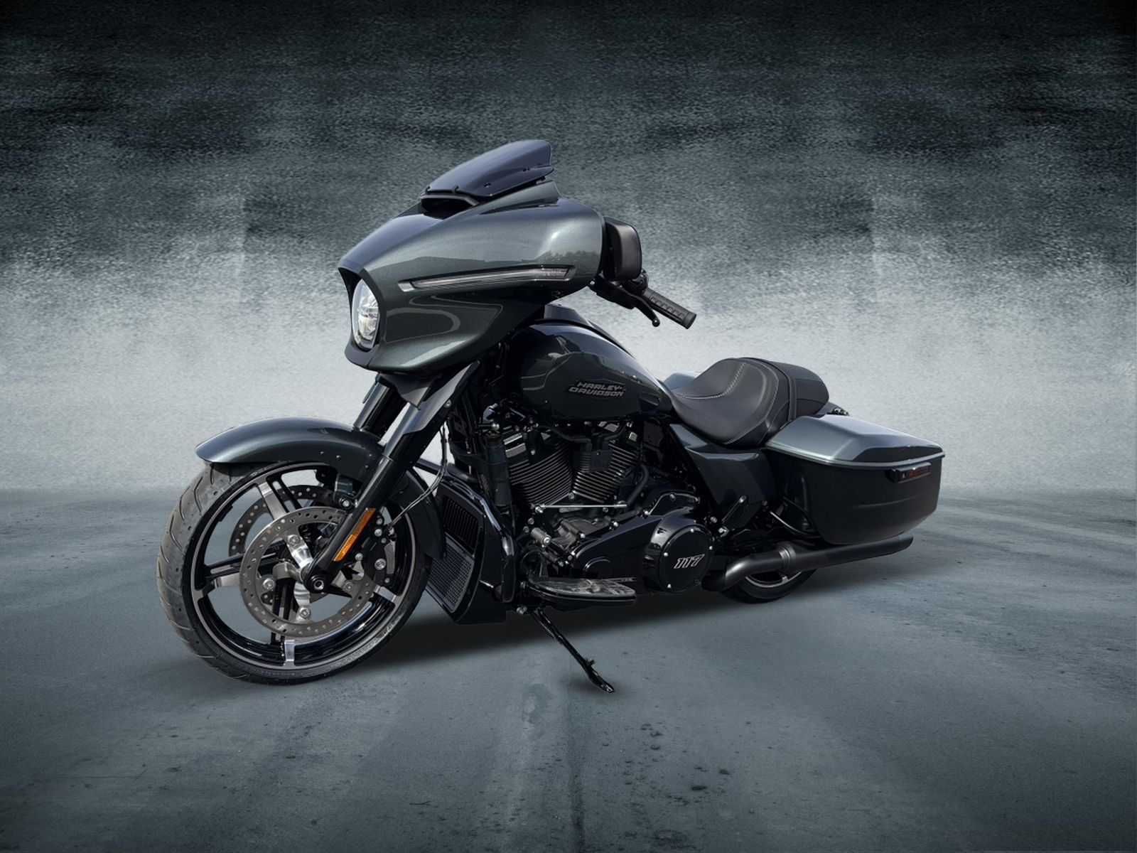 2025 Harley-Davidson Street Glide® 6