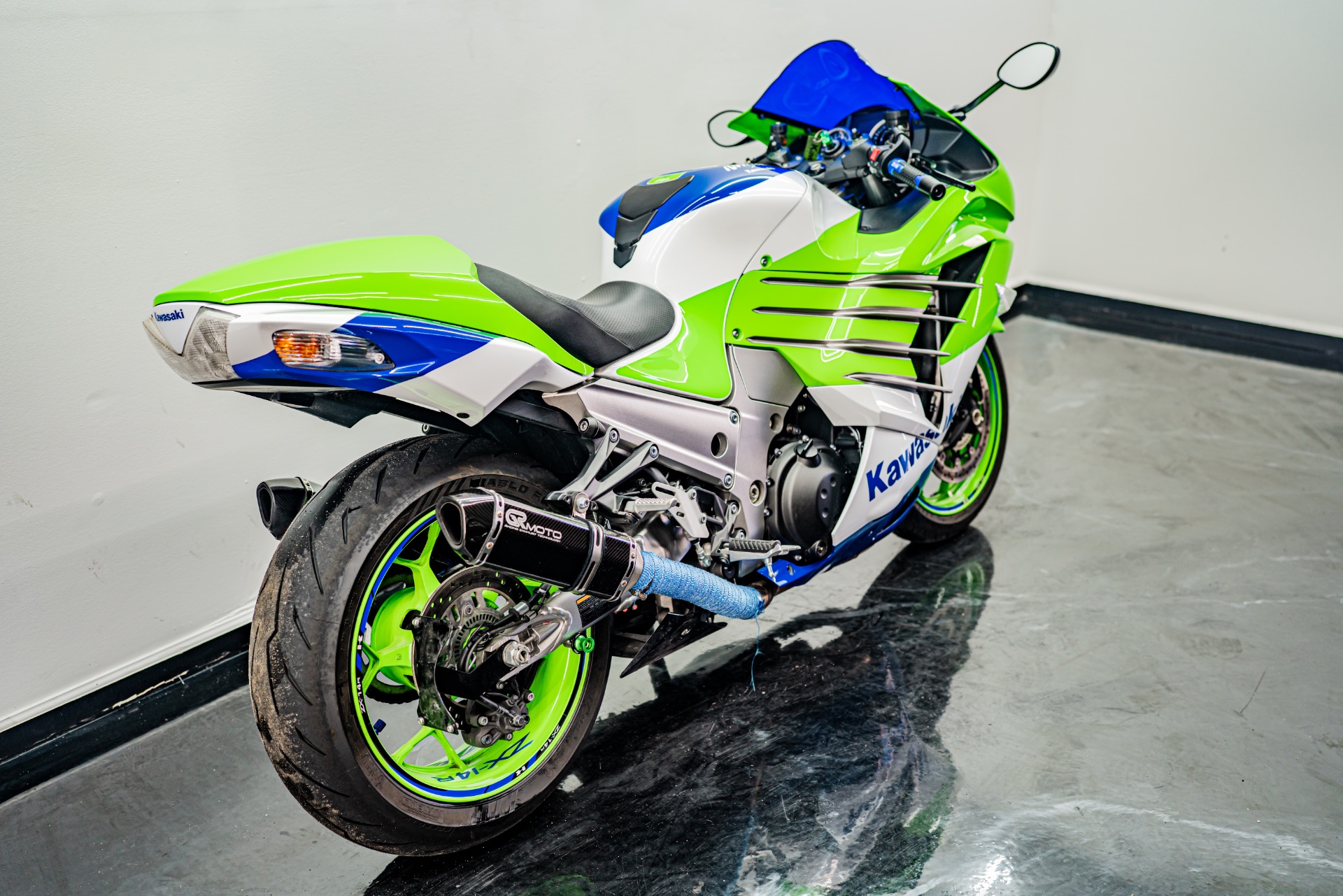 ブレビカウレ Used 2024 Kawasaki Ninja ZX-6R 40th Anniversary Edition ABS