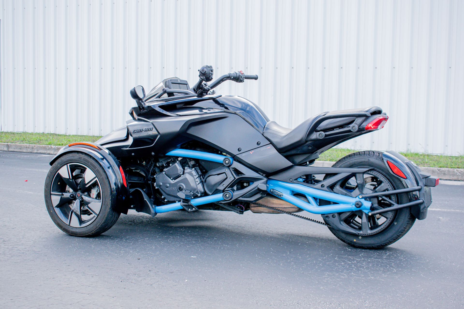 2022 Can Am Spyder photo 4