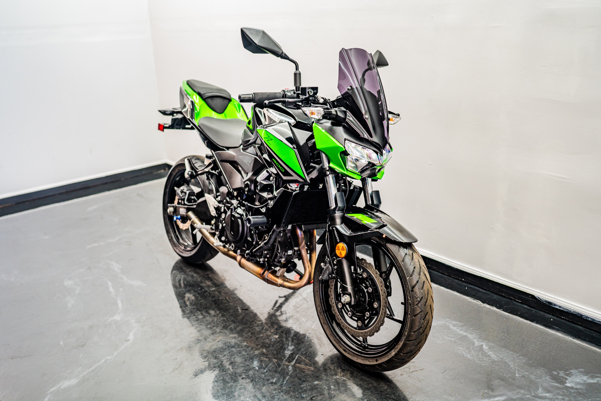 【3/27まで】Kawasaki Z400（2022年モデル） Reviewing the 2022 Kawasaki Z400 - Moto Stylish - YouTube