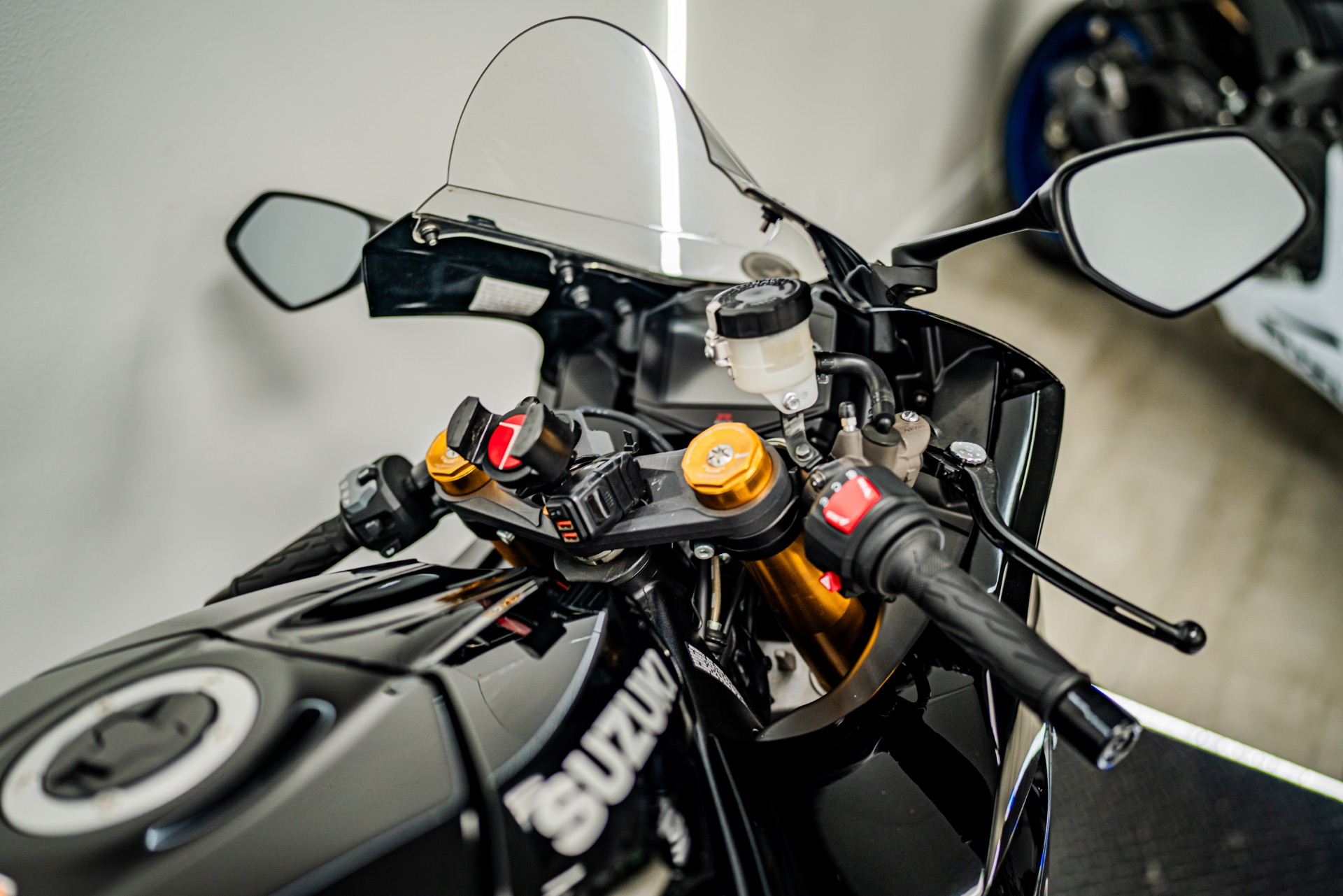2023 Suzuki GSX-R1000R photo 5
