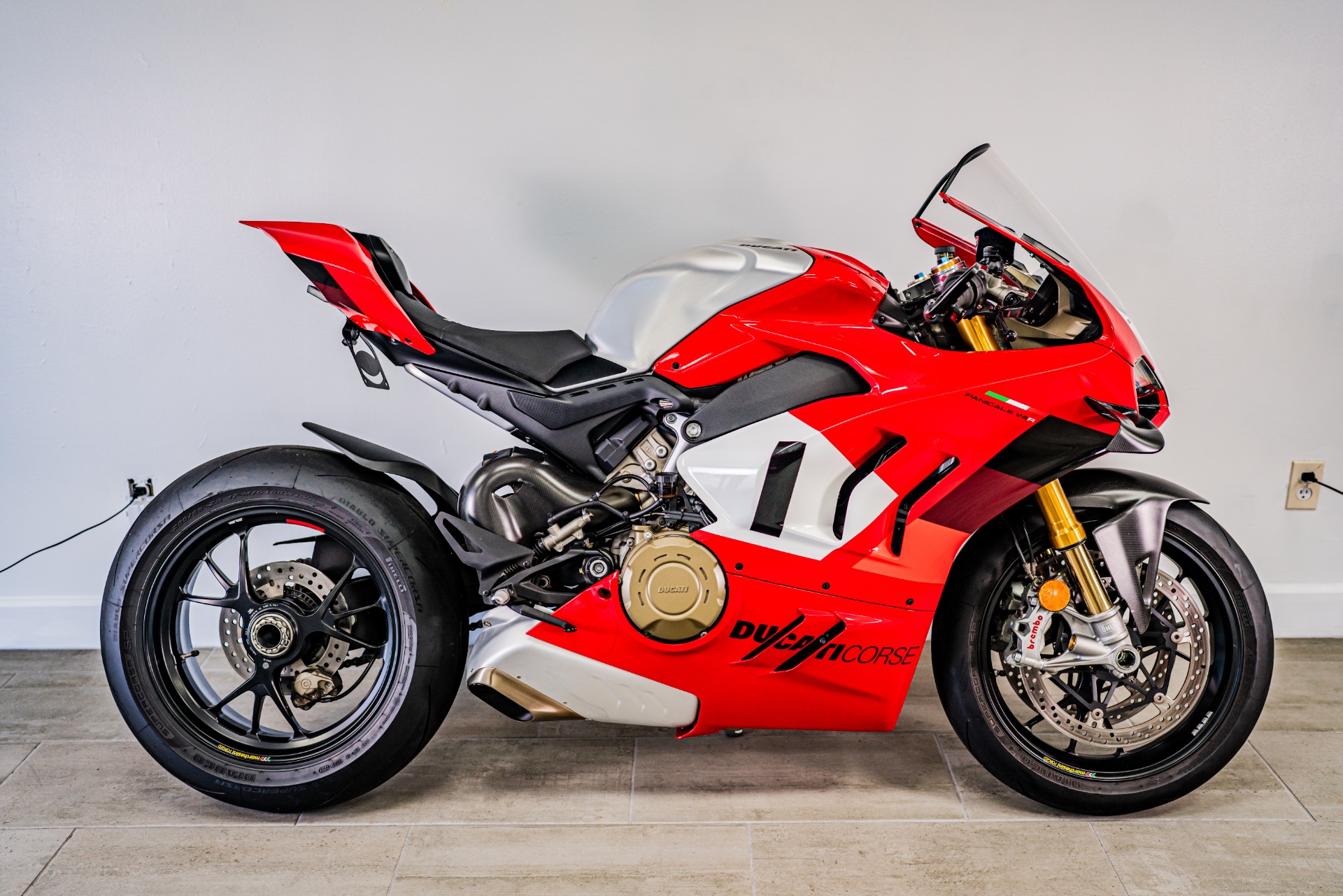 Ducati V4s Ducati Panigale R For Sale No Reserve: 2016 Ducati 1199
