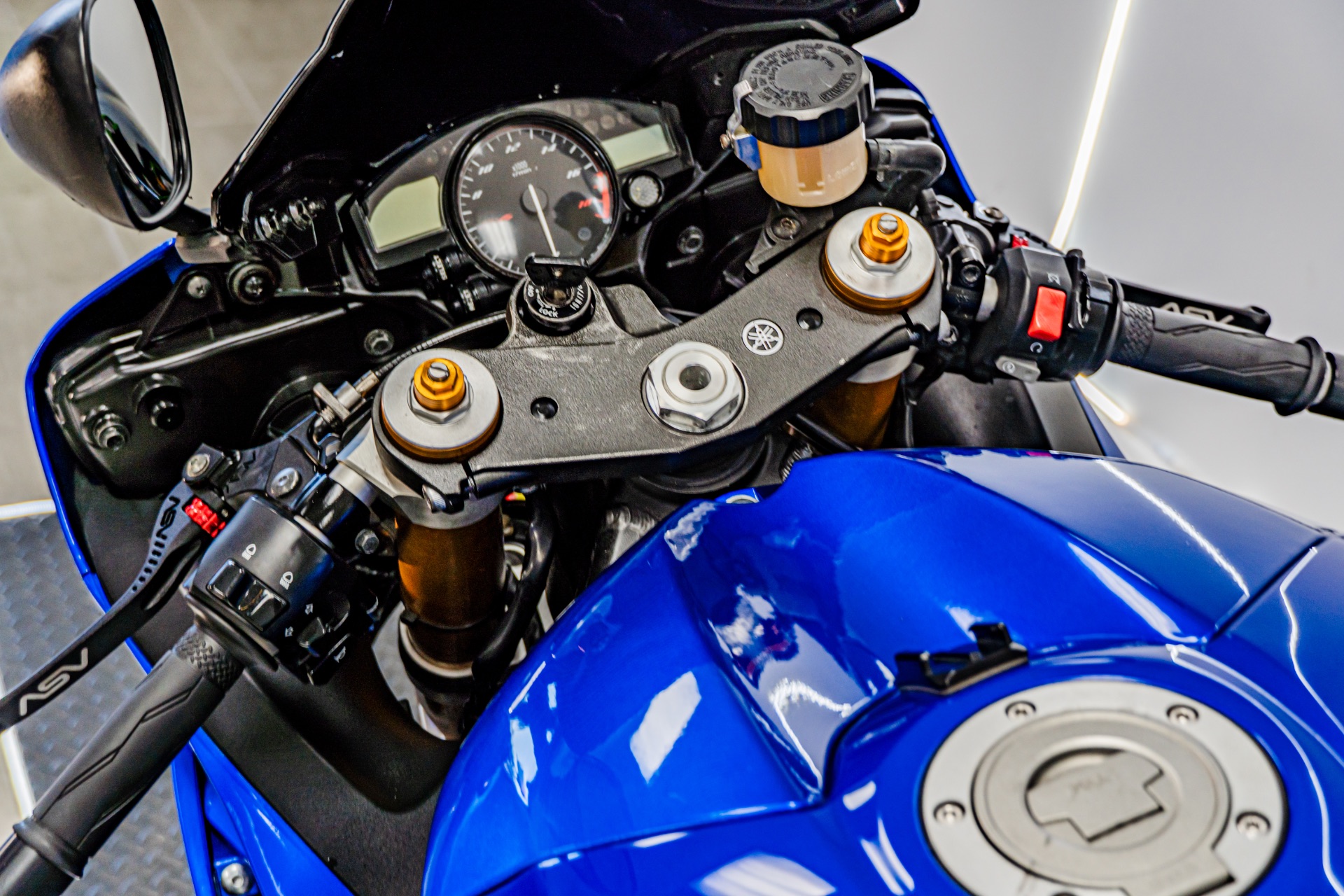 2015 Yamaha YZF-R6 Supersport photo 5