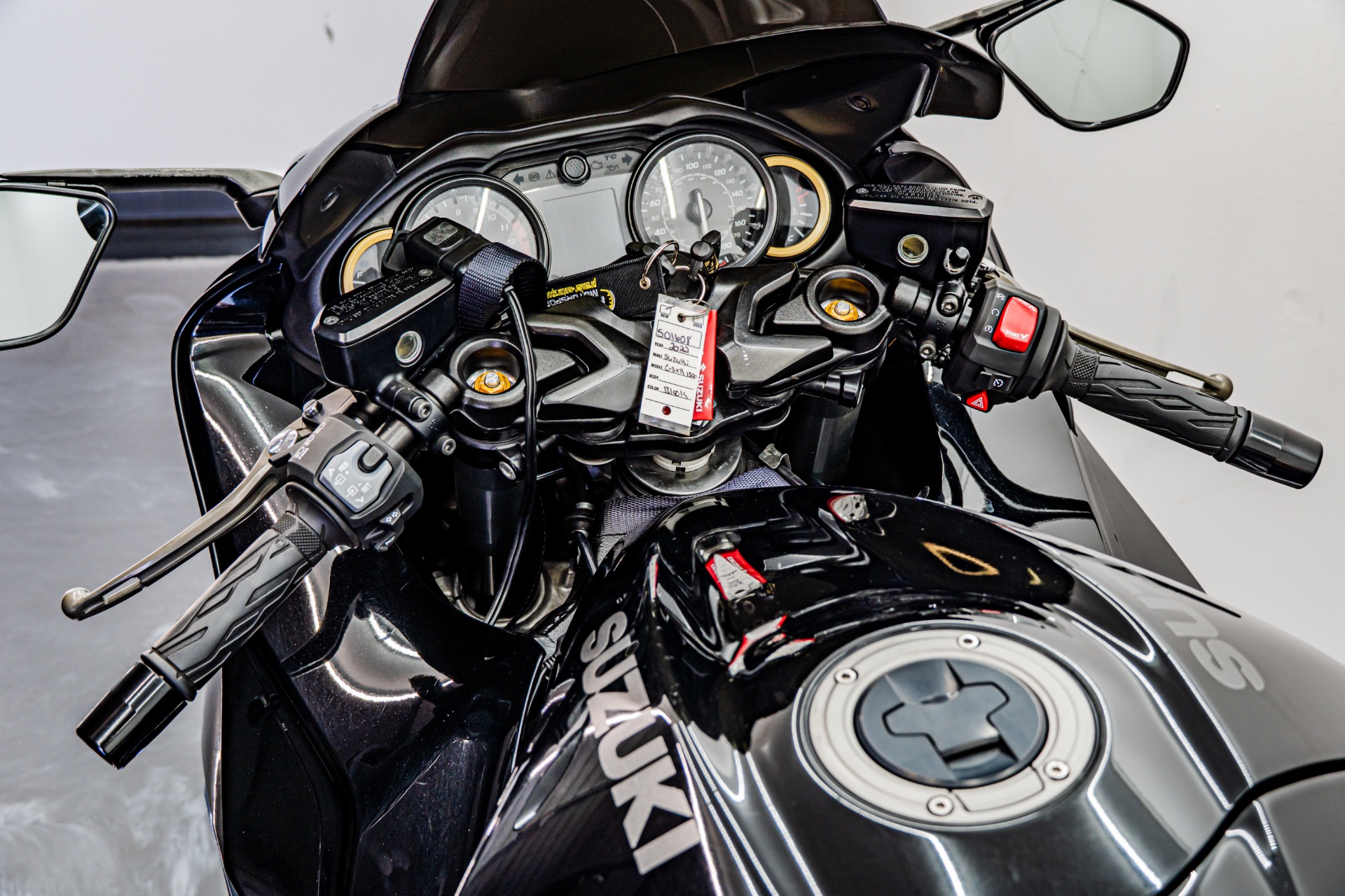 2022 Suzuki Hayabusa photo 8