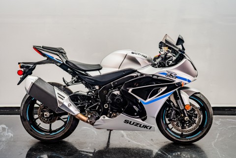 ギロイ 1/10  SUZUKI スズキ GSX-R 750 コロナエクストラ 2024 Suzuki GSX-R600 - Central Florida PowerSports