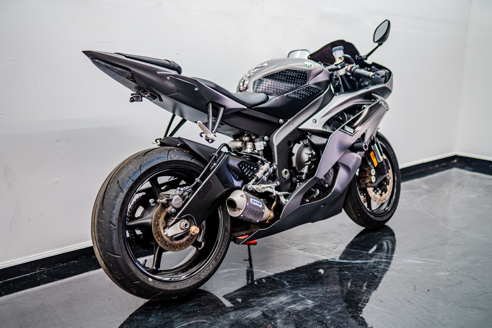 2016 Yamaha YZF-R6 photo 2