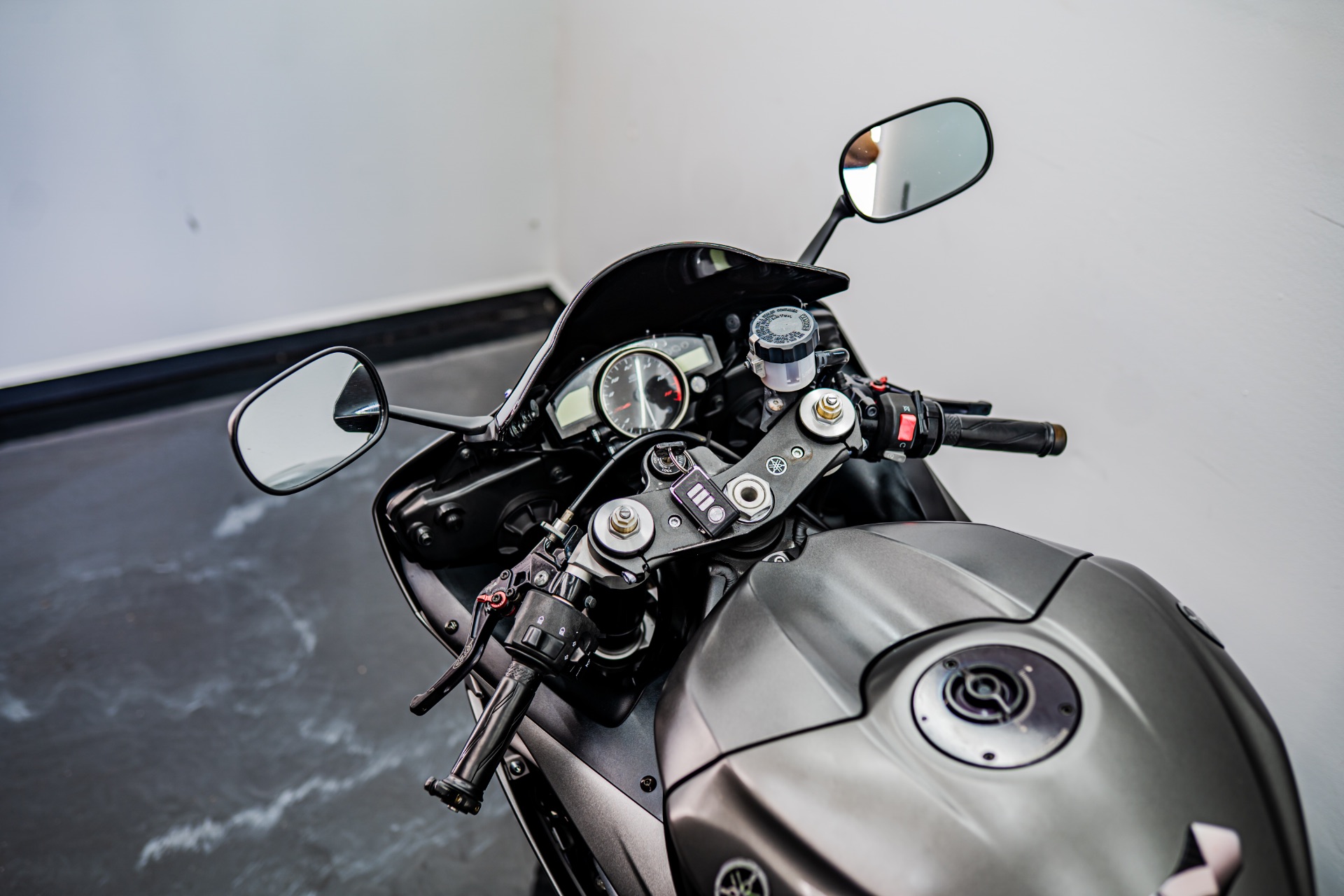 2016 Yamaha YZF-R6 photo 10