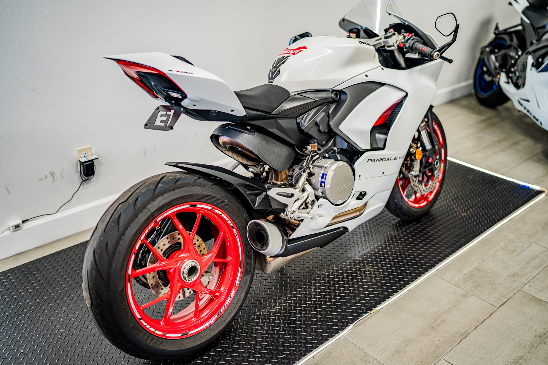 2021 Ducati Panigale photo 2
