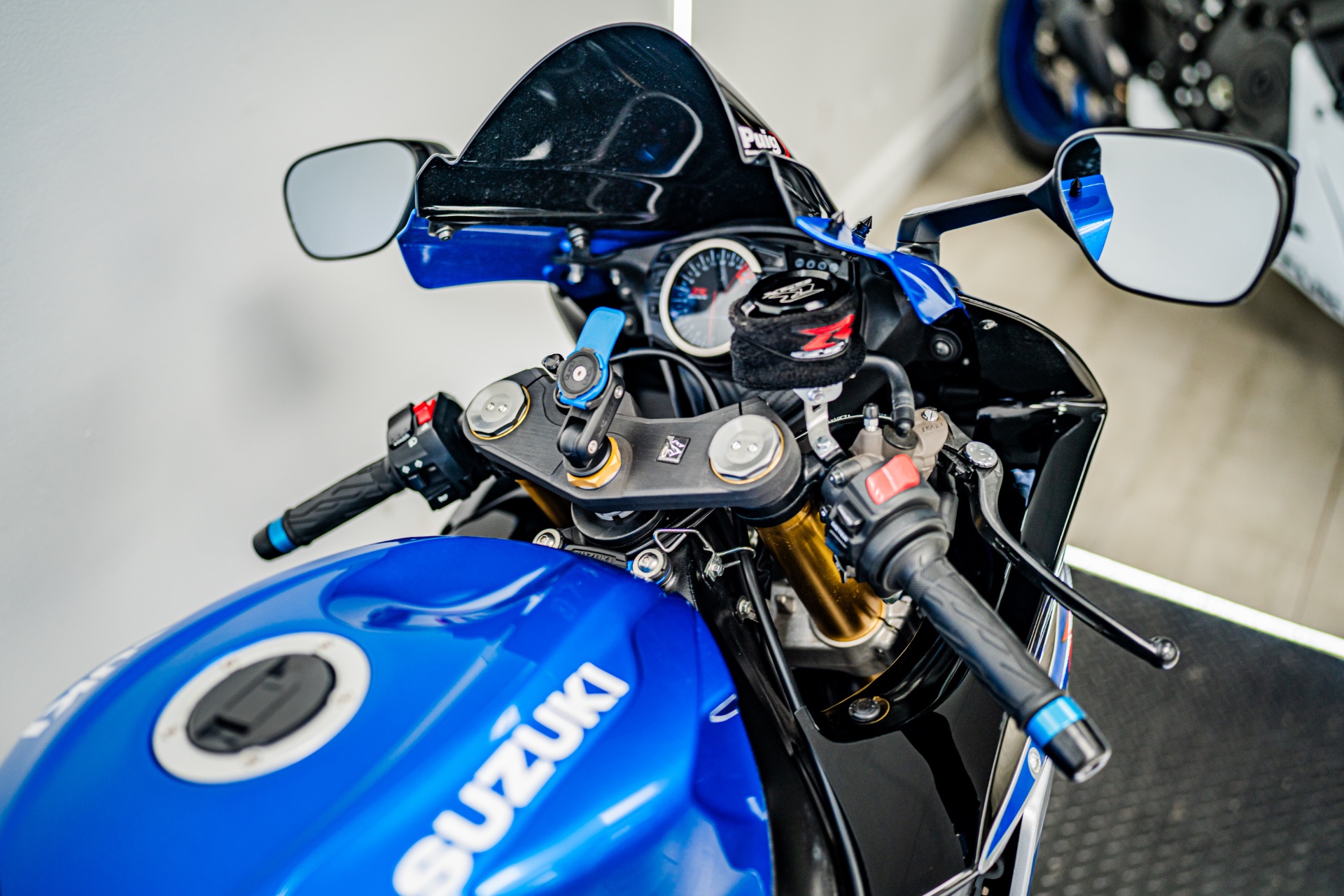 2022 Suzuki GSX-R750 photo 2