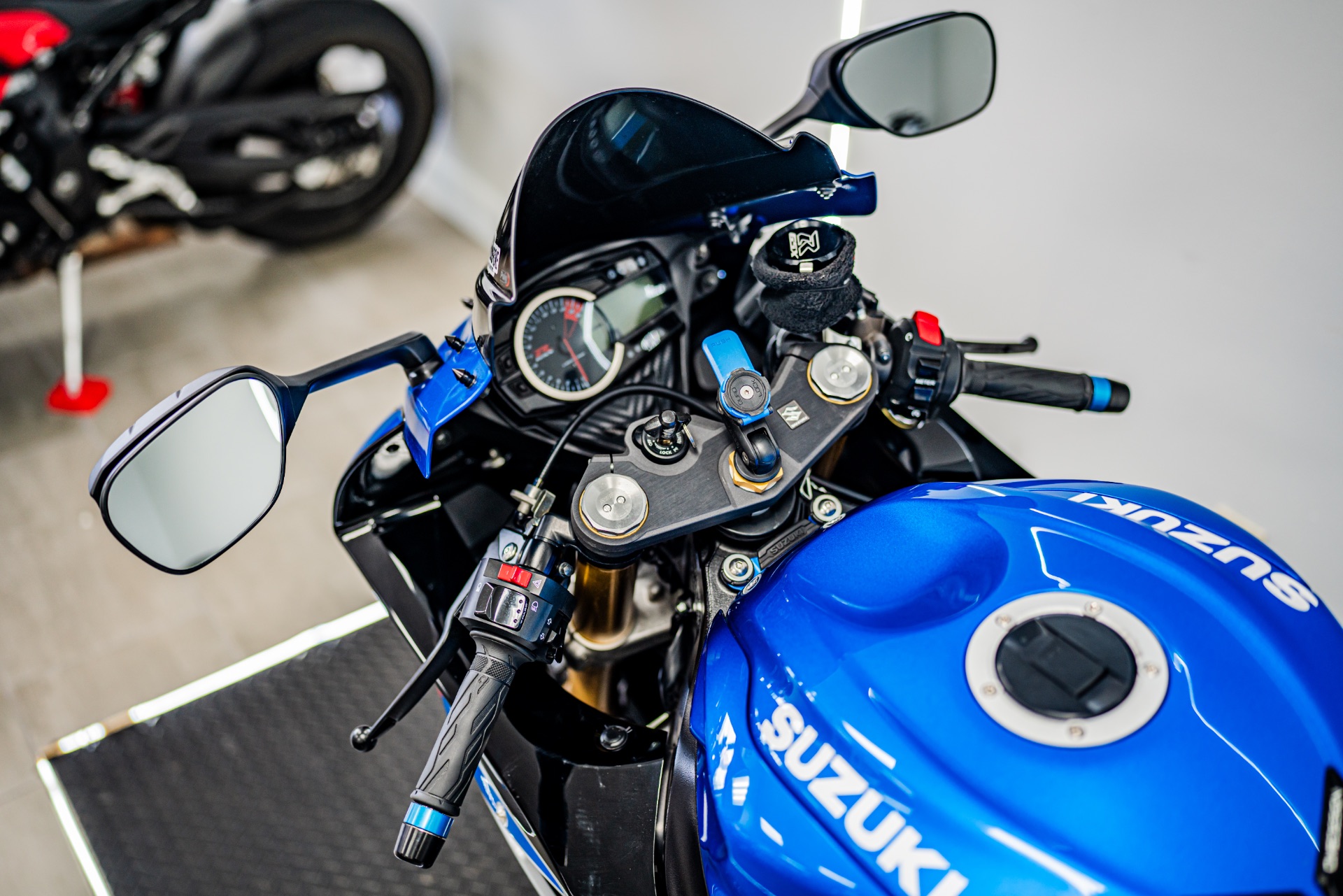 2022 Suzuki GSX-R750 photo 3