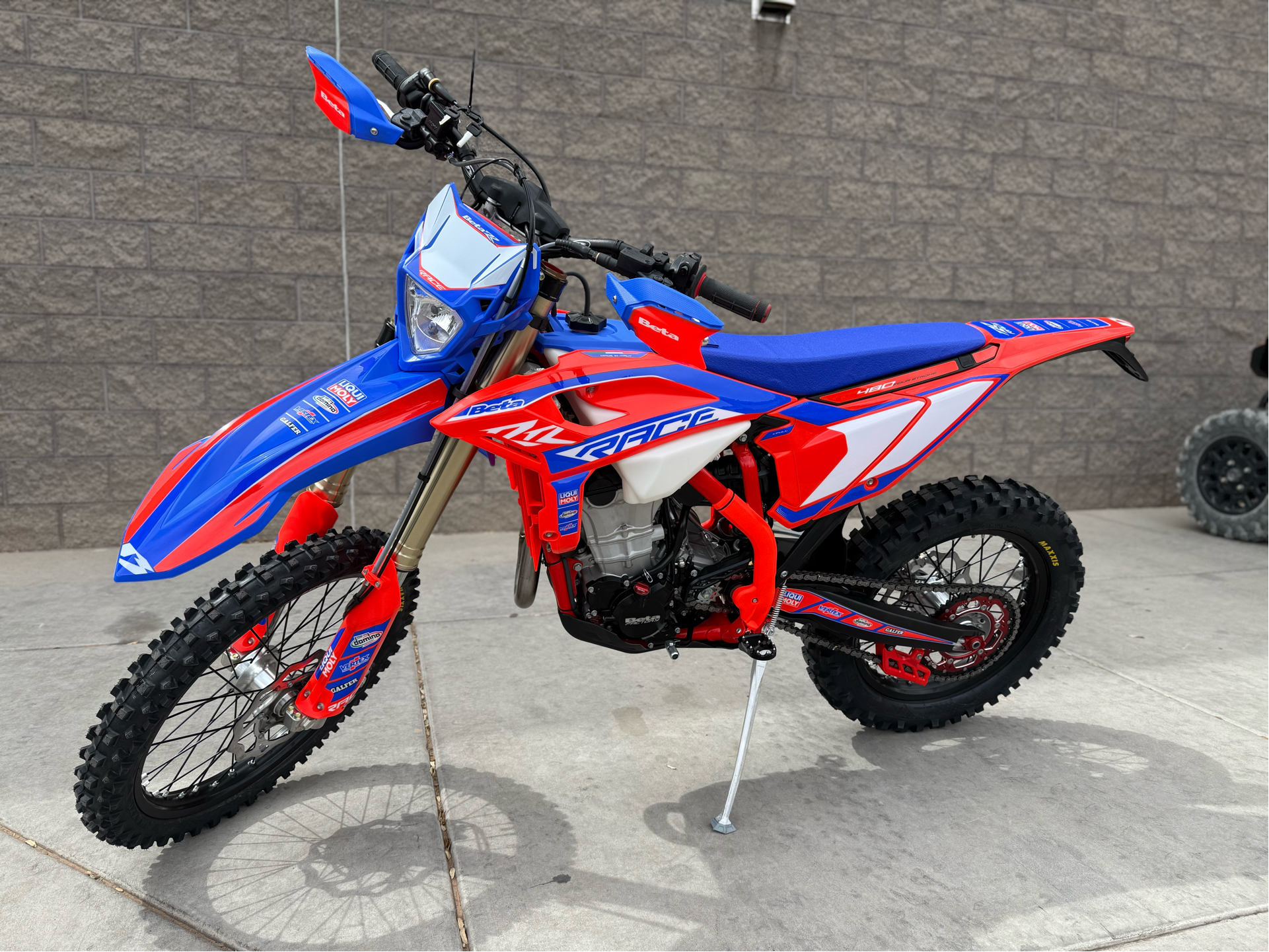 Beta OEM - 17 480 RACE EDITION GRAPHICS Beta OEM - 17 480 RACE EDITION GRAPHICS