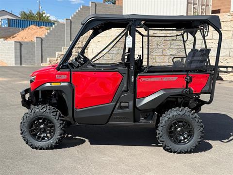 2026 Honda Pioneer 1000-5 Deluxe — photo 1 of 32