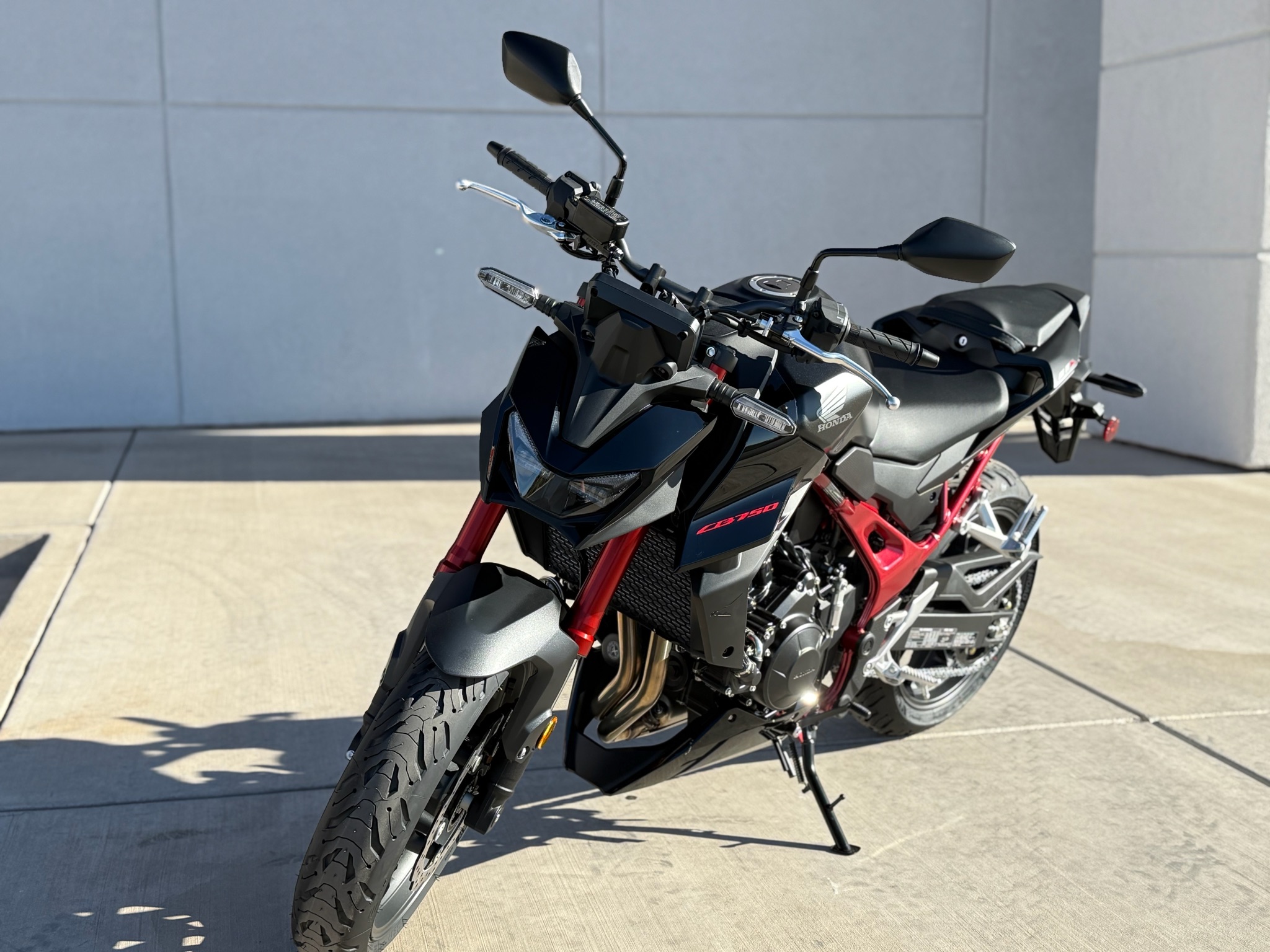 2026 Honda CB750 Hornet E-Clutch 2