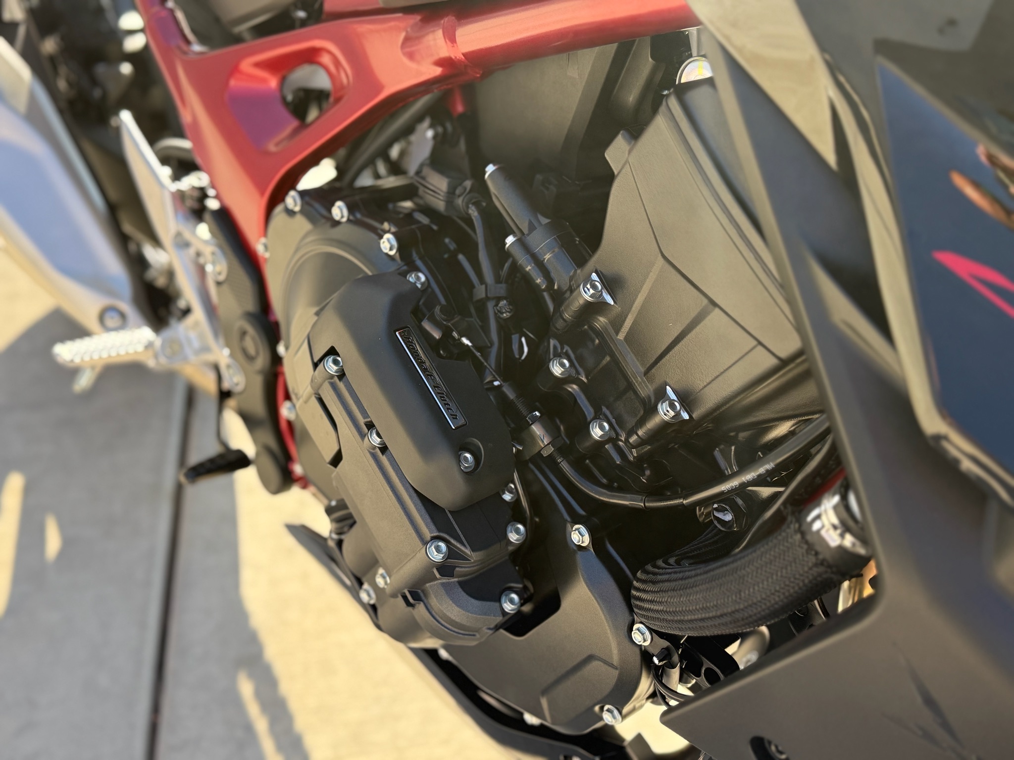 2026 Honda CB750 Hornet E-Clutch 4
