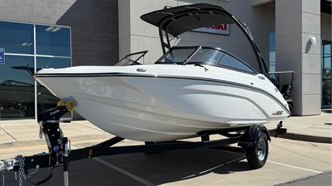 2025 Yamaha AR195