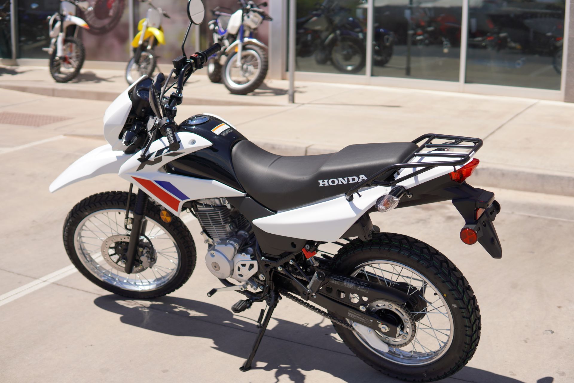 2025 Honda XR150L 4