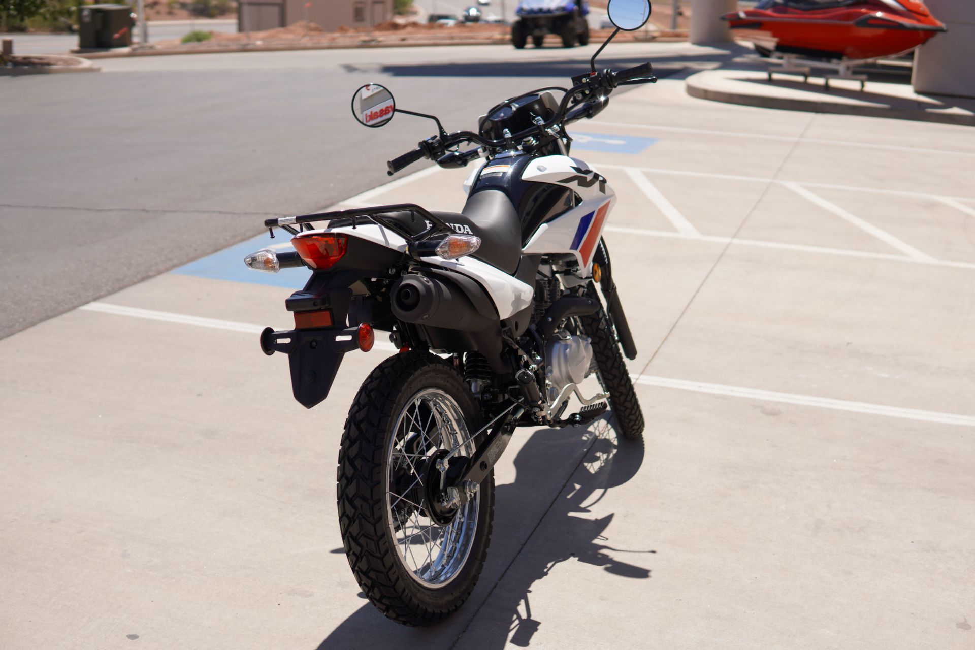 2025 Honda XR150L 6