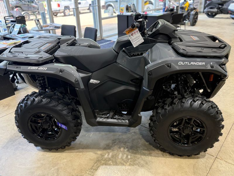 2026 Can-Am™ Outlander DPS 850 1
