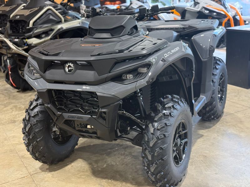 2026 Can-Am™ Outlander DPS 850 2