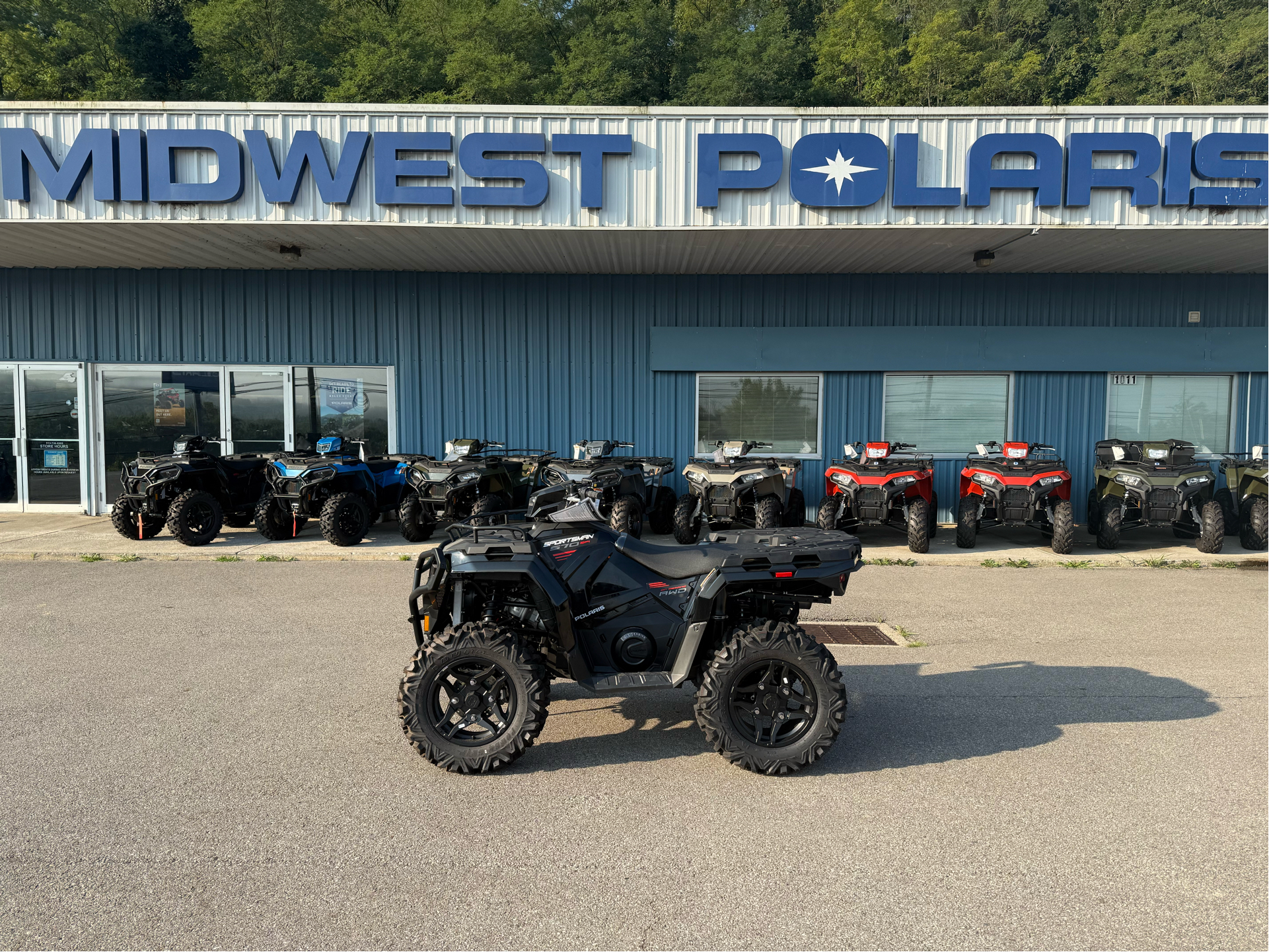 2025 Polaris Sportsman 570 Trail in Batavia, Ohio - Photo 2
