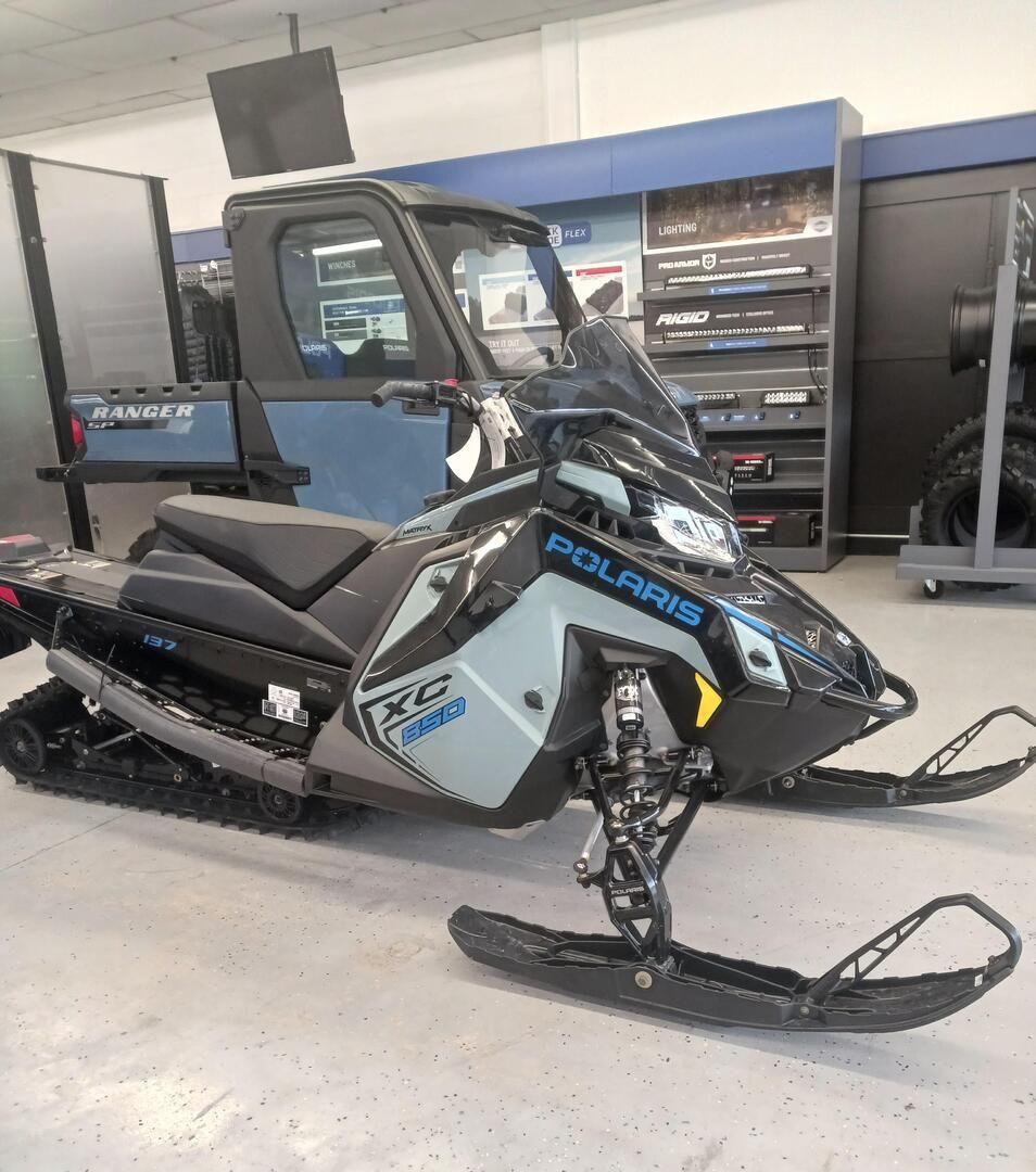 New 2026 Polaris 650 INDY XCR 137 SC ES, Newberry MI | Specs, Price, Photos  | Hemlock Blue / Black / Velocity Blue PS182