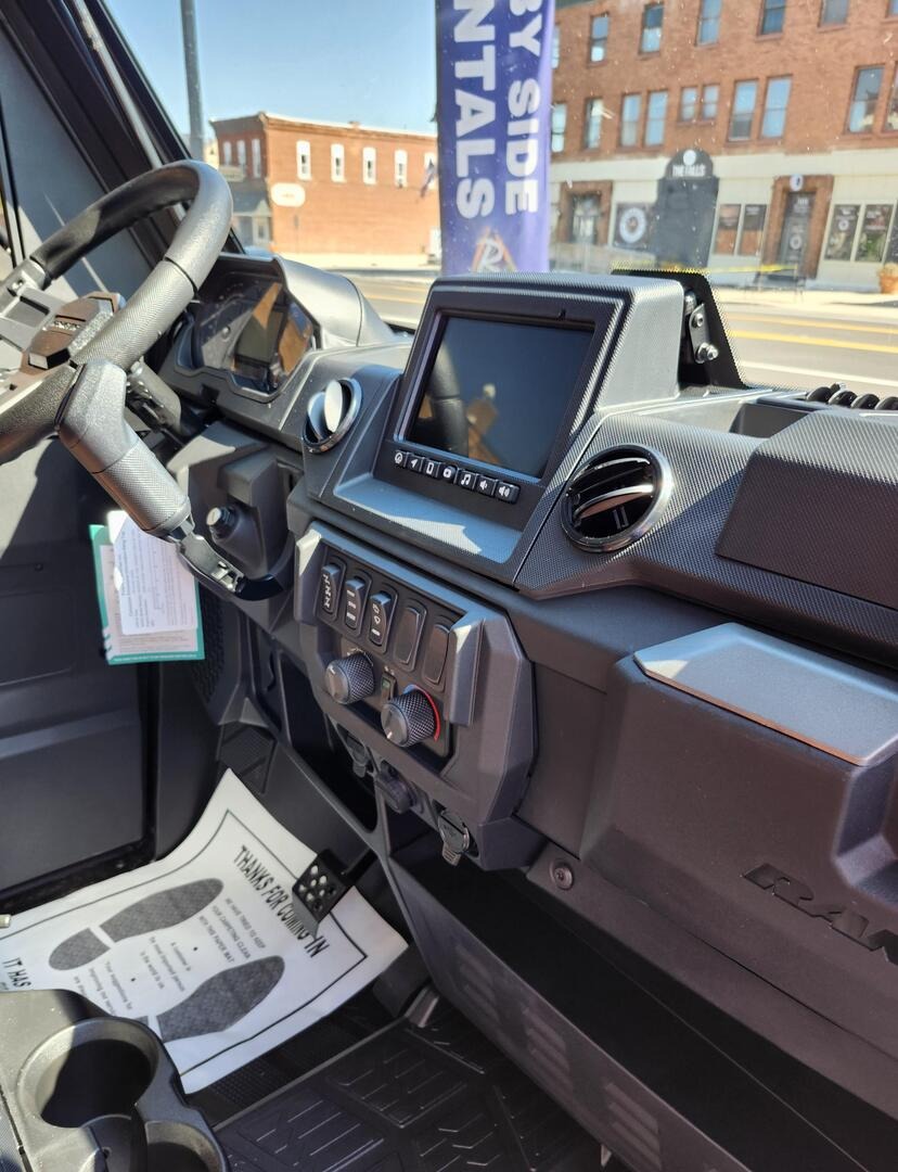 2027 Polaris Ranger Crew XP 1000 NorthStar Ultimate 3