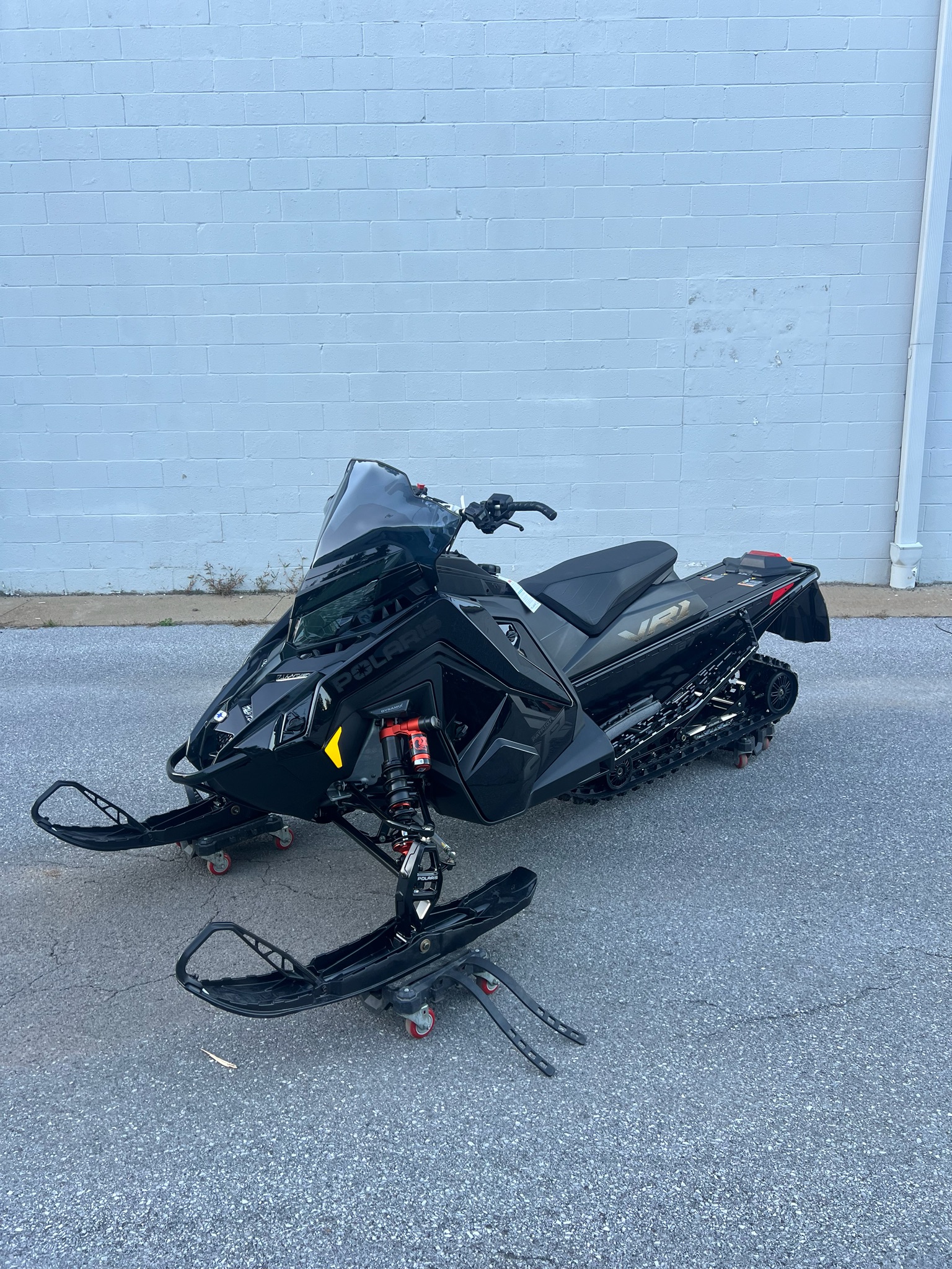 2027 Patriot 9R INDY VR1 137 Dynamix SC ES