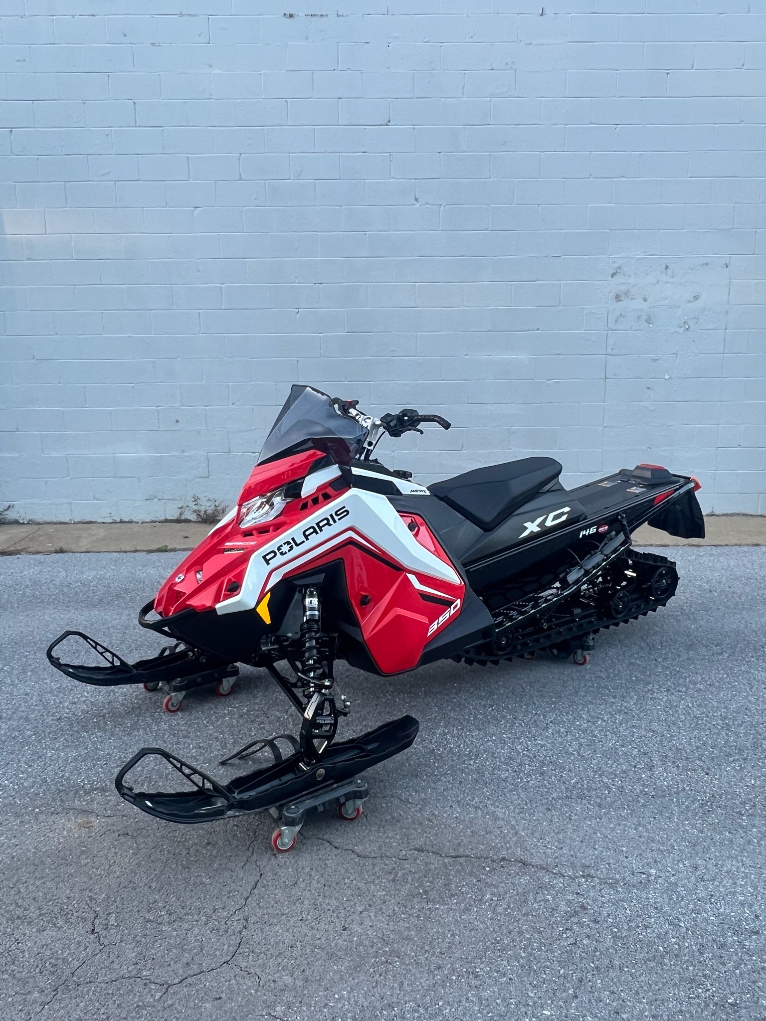 2027 850 Switchback XC 146 Indy Red 1.6 7S ES
