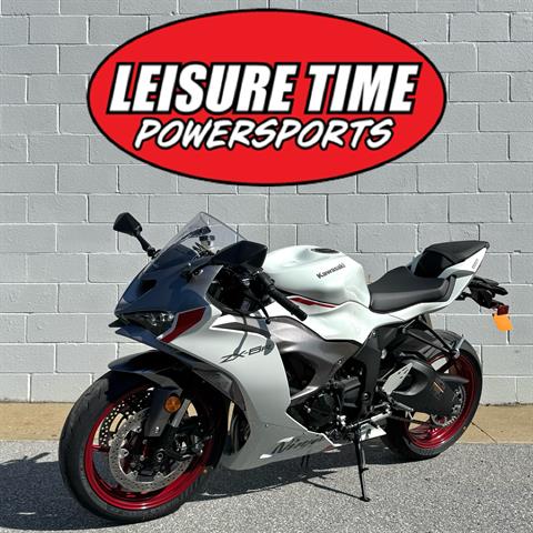 黒崎 New 2025 Kawasaki Ninja ZX-6R ABS, Florence SC | Specs