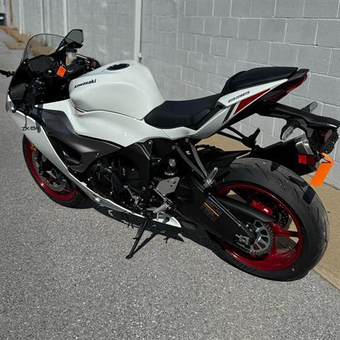 いけ New 2021 KAWASAKI NINJA ZX-6R White Gray - New Kawasaki