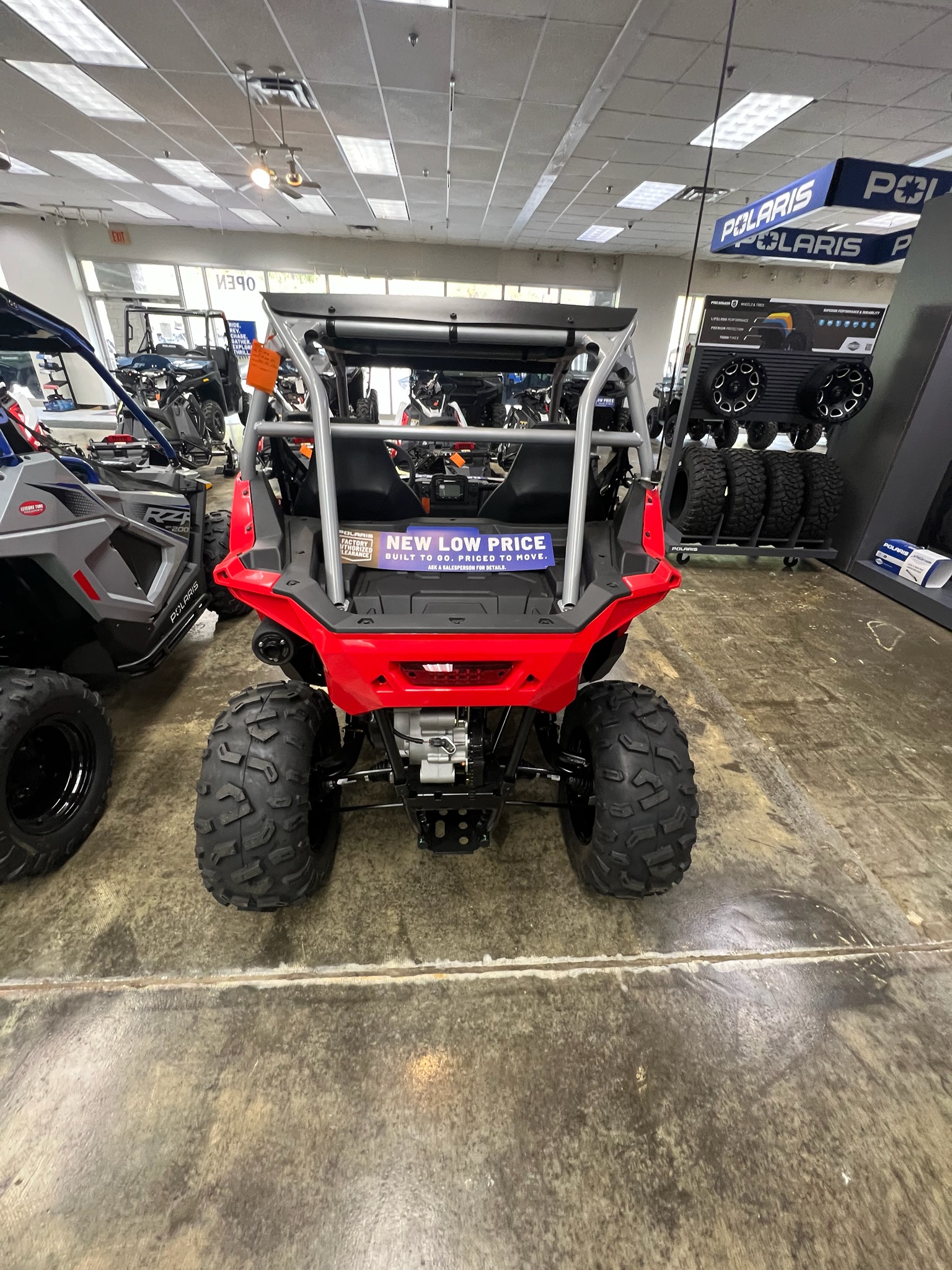2026 Polaris RZR 200 EFI 4