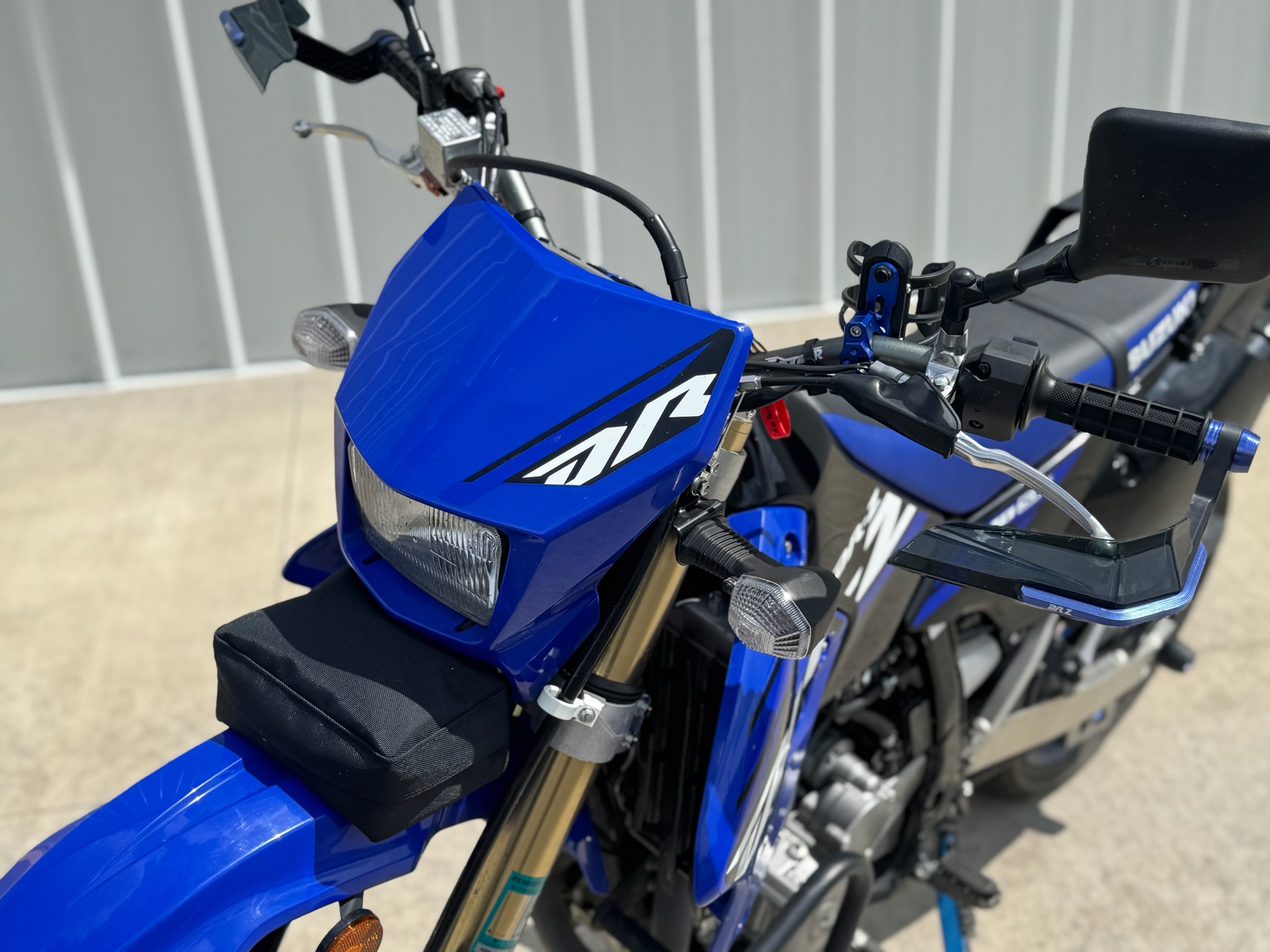 2024 Suzuki DR-Z400SM 8