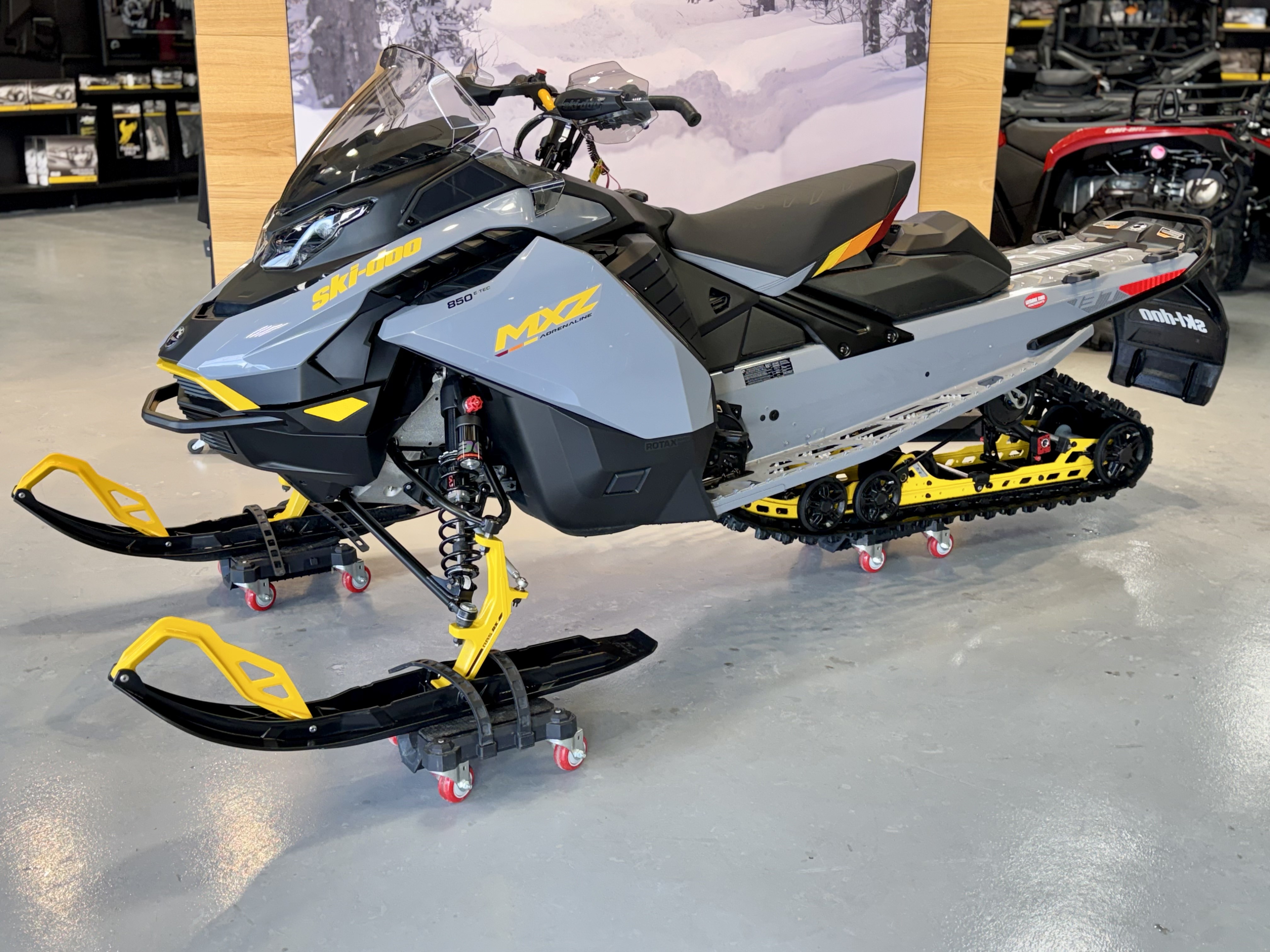 2026 Ski-Doo MXZ Adrenaline w/ Blizzard Package 137 850 E-TEC E for sale 1049510