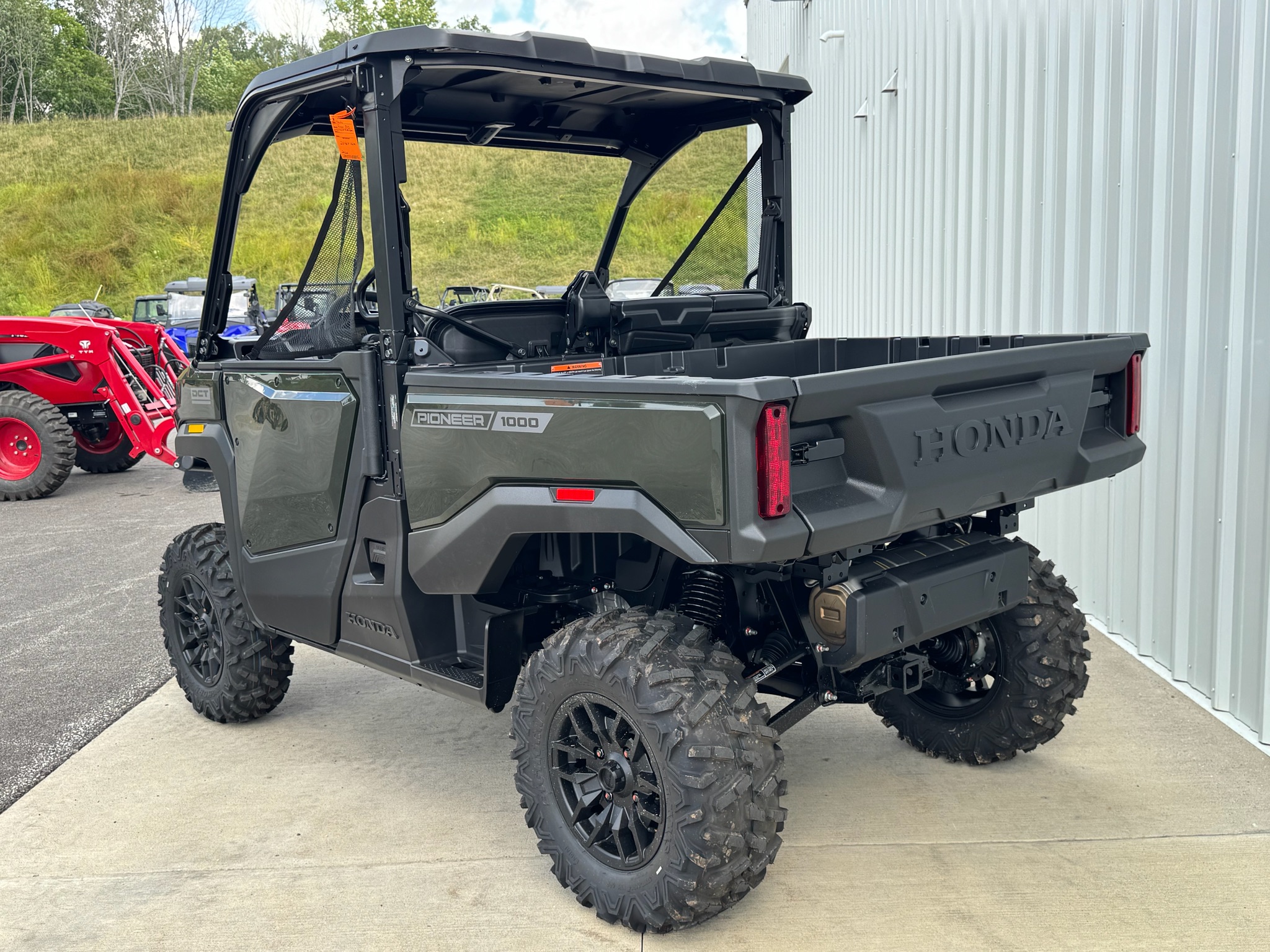 2026 Honda Pioneer 1000 Deluxe 3