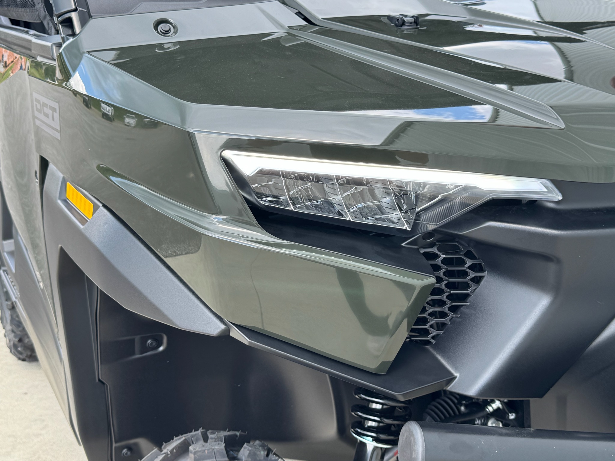 2026 Honda Pioneer 1000 Deluxe 9