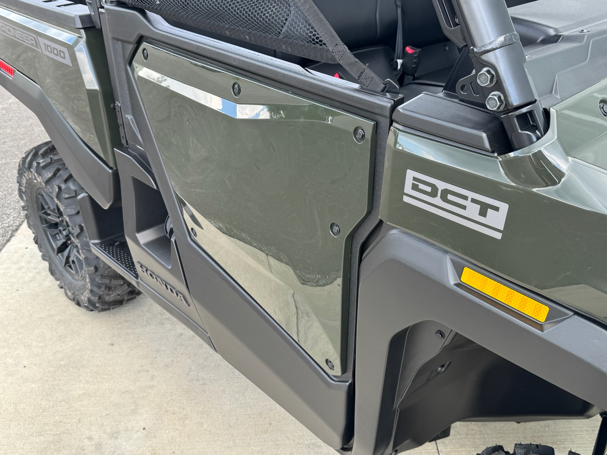 2026 Honda Pioneer 1000 Deluxe 10