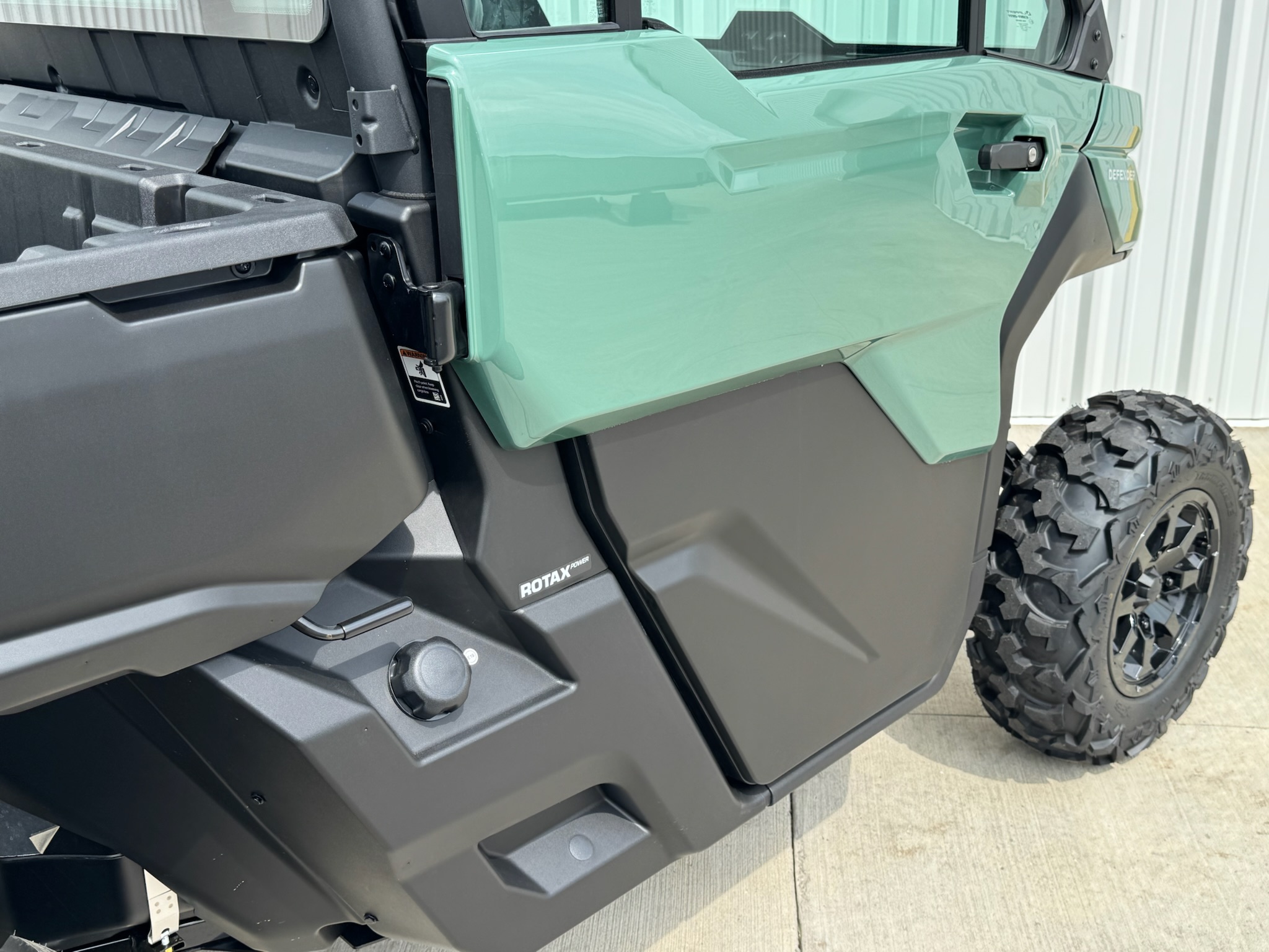 2026 Can-Am™ Defender DPS CAB 11