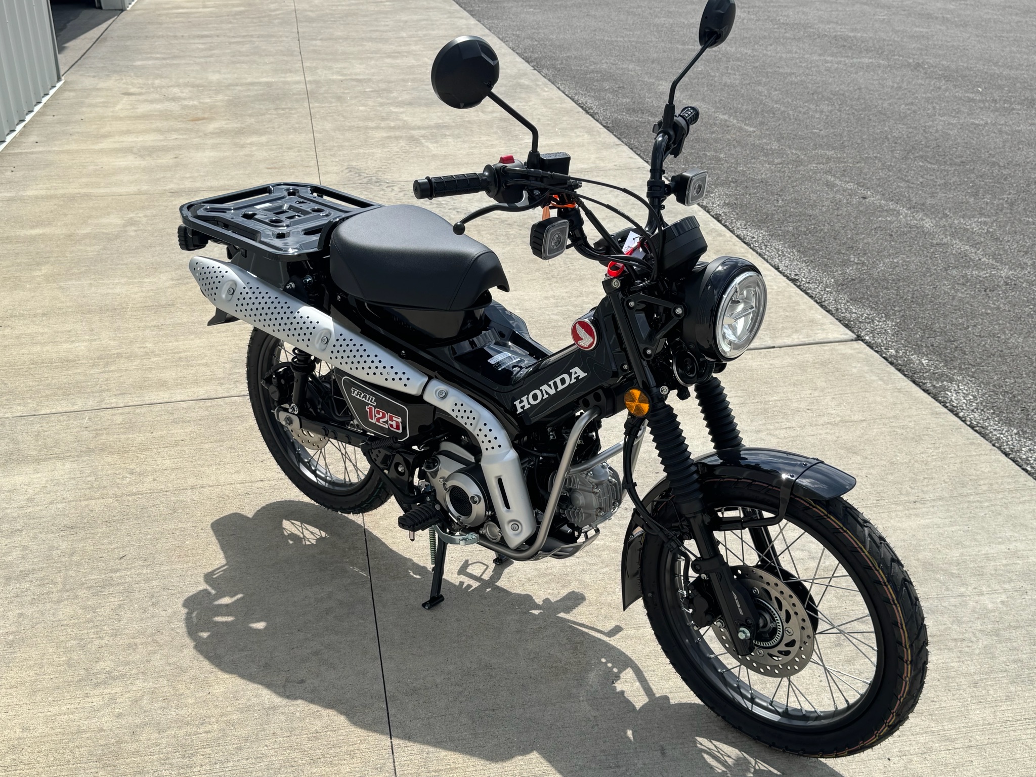 2026 Honda Trail125 7