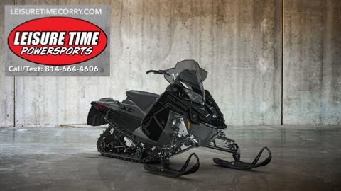 2027 Polaris 850 INDY XC 137 Gloss Black ES 1