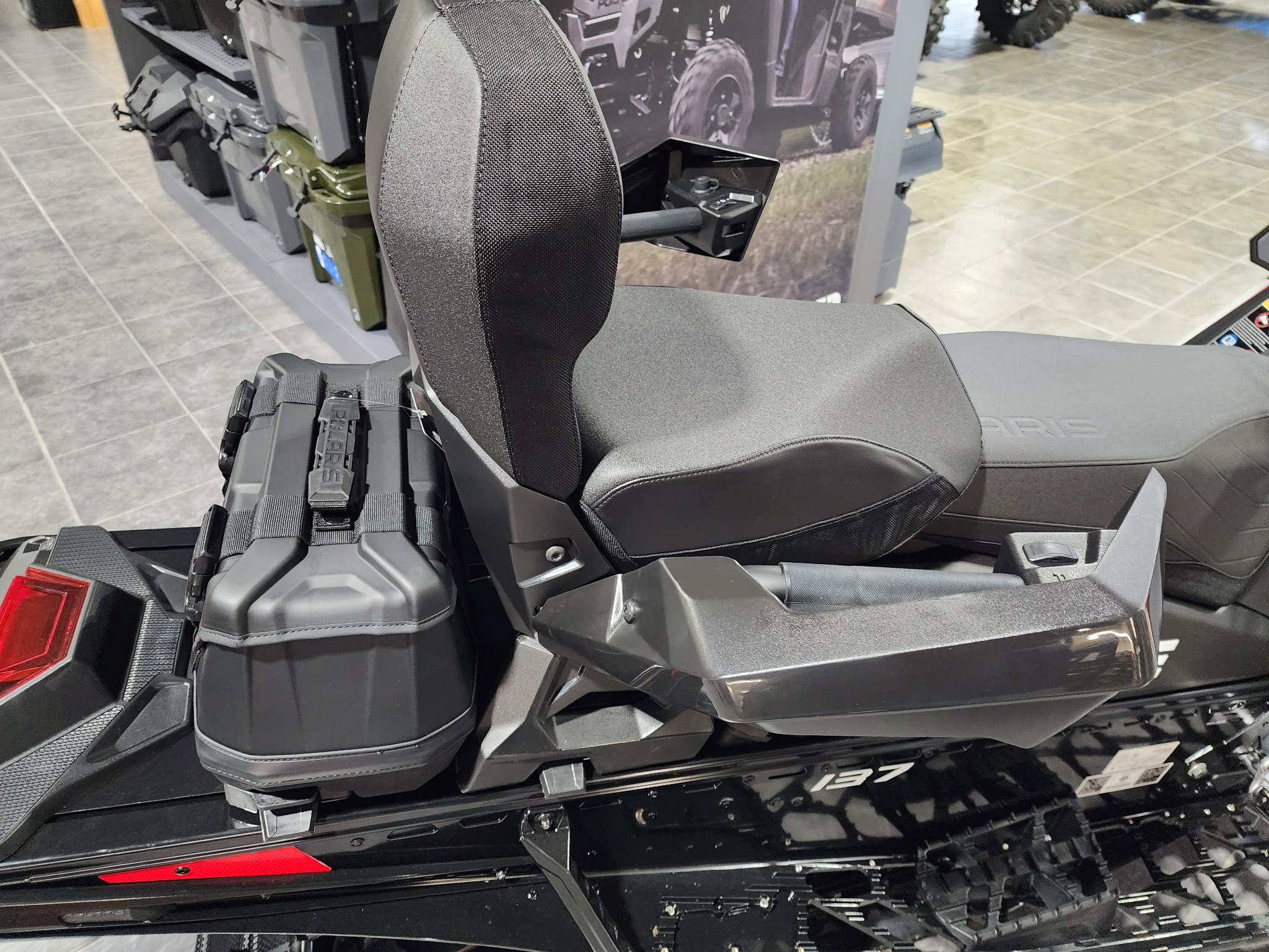 2027 Polaris 650 INDY Adventure 137 Indy Red 1.35 ES 5