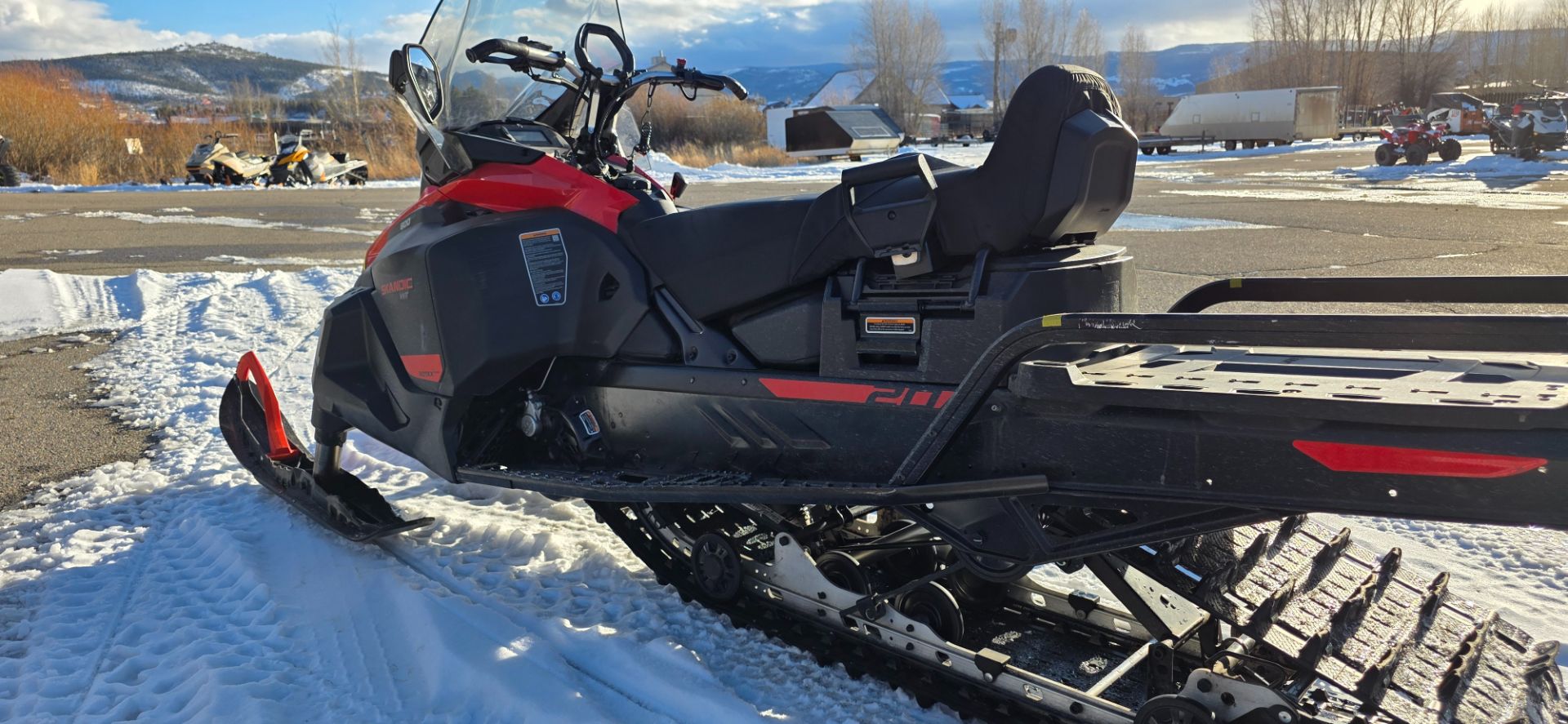 2021 Ski-Doo Skandic WT photo 8