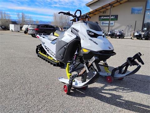 2025 Ski-Doo Summit Adrenaline w/ Edge Package 165 850 E-TEC SHOT PowderMax X-Light 3.0 w/ FlexEdge in Granby, Colorado - Photo 4