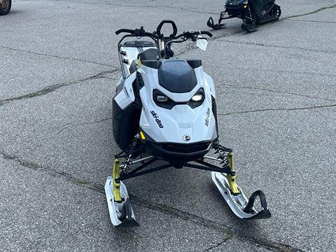 New 2025 Ski-Doo Summit Adrenaline w/ Edge Package 165 850 E-TEC