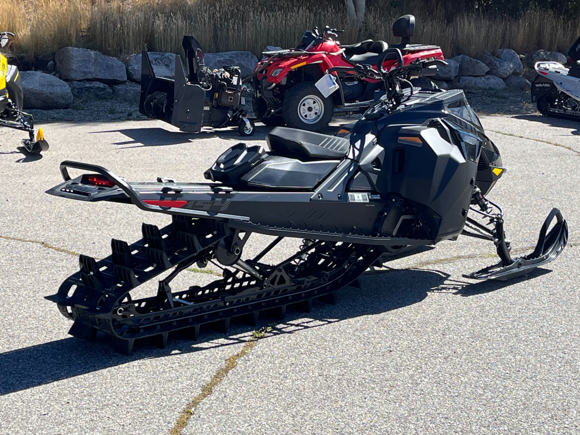 2026 Ski-Doo Summit Adrenaline w/ Edge Package 154 850 E-TEC SH 3
