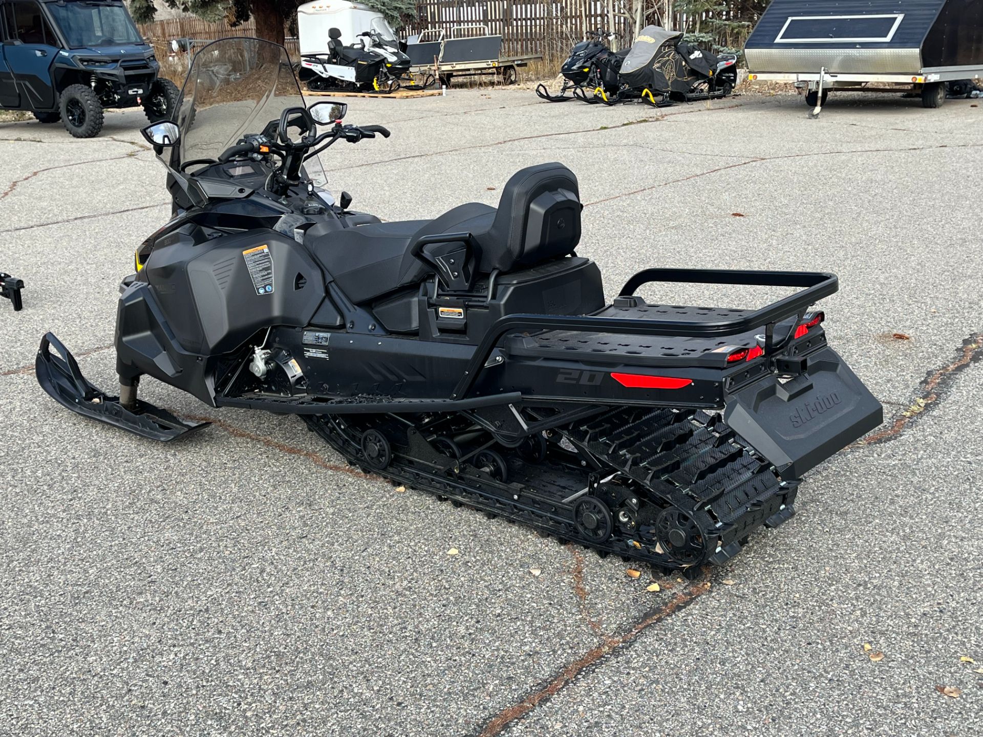 New 2026 Ski-Doo Skandic LE 900 ACE ES Silent Cobra WT 1.5 Track