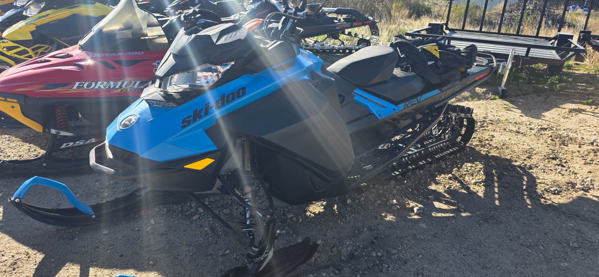 2019 Summit SP 165 850 E-TEC SHOT PowderMax Light 3.0 w
