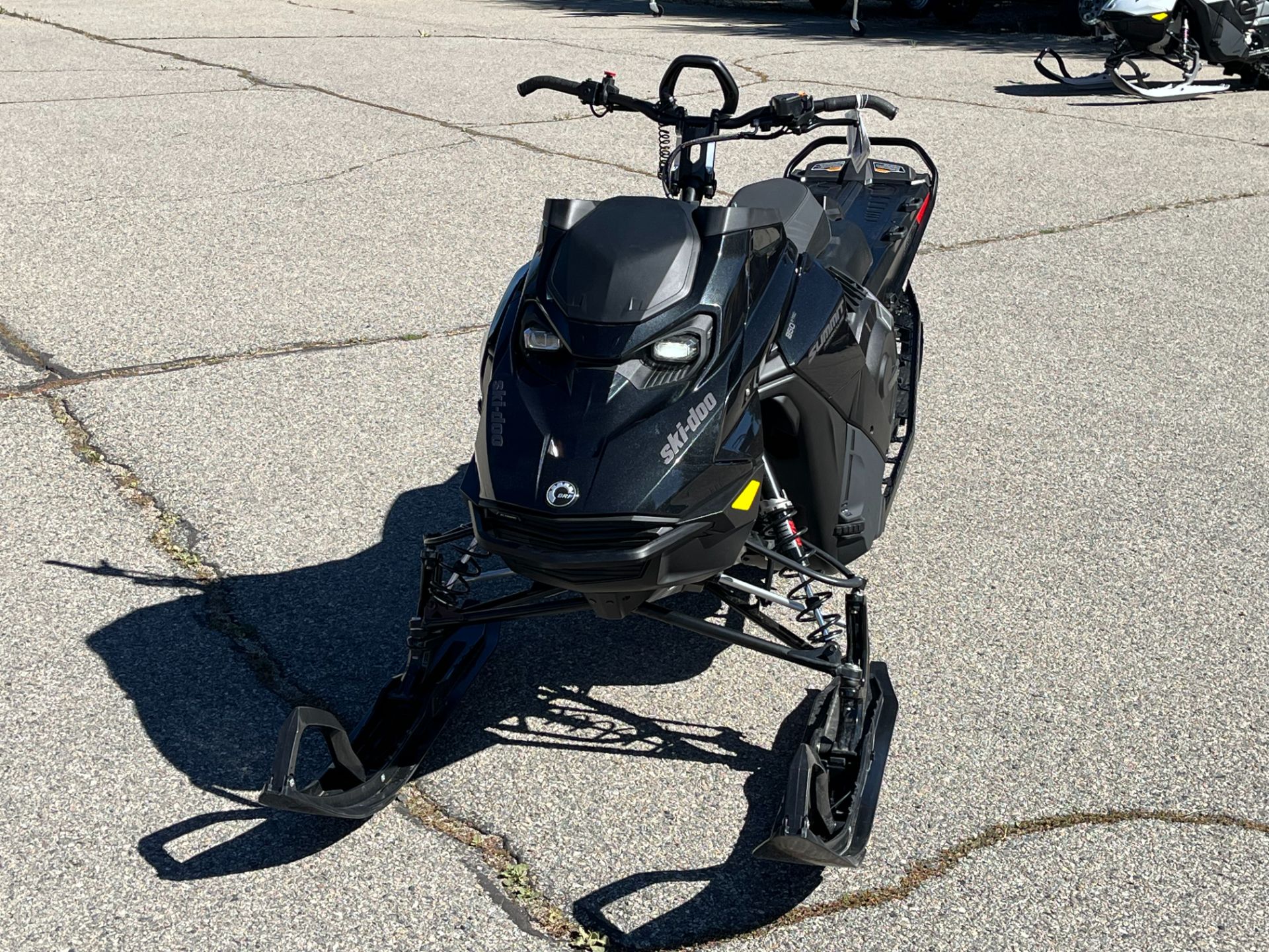 2026 Ski-Doo Summit Adrenaline w/ Edge Package 165 850 E-TEC SH 3